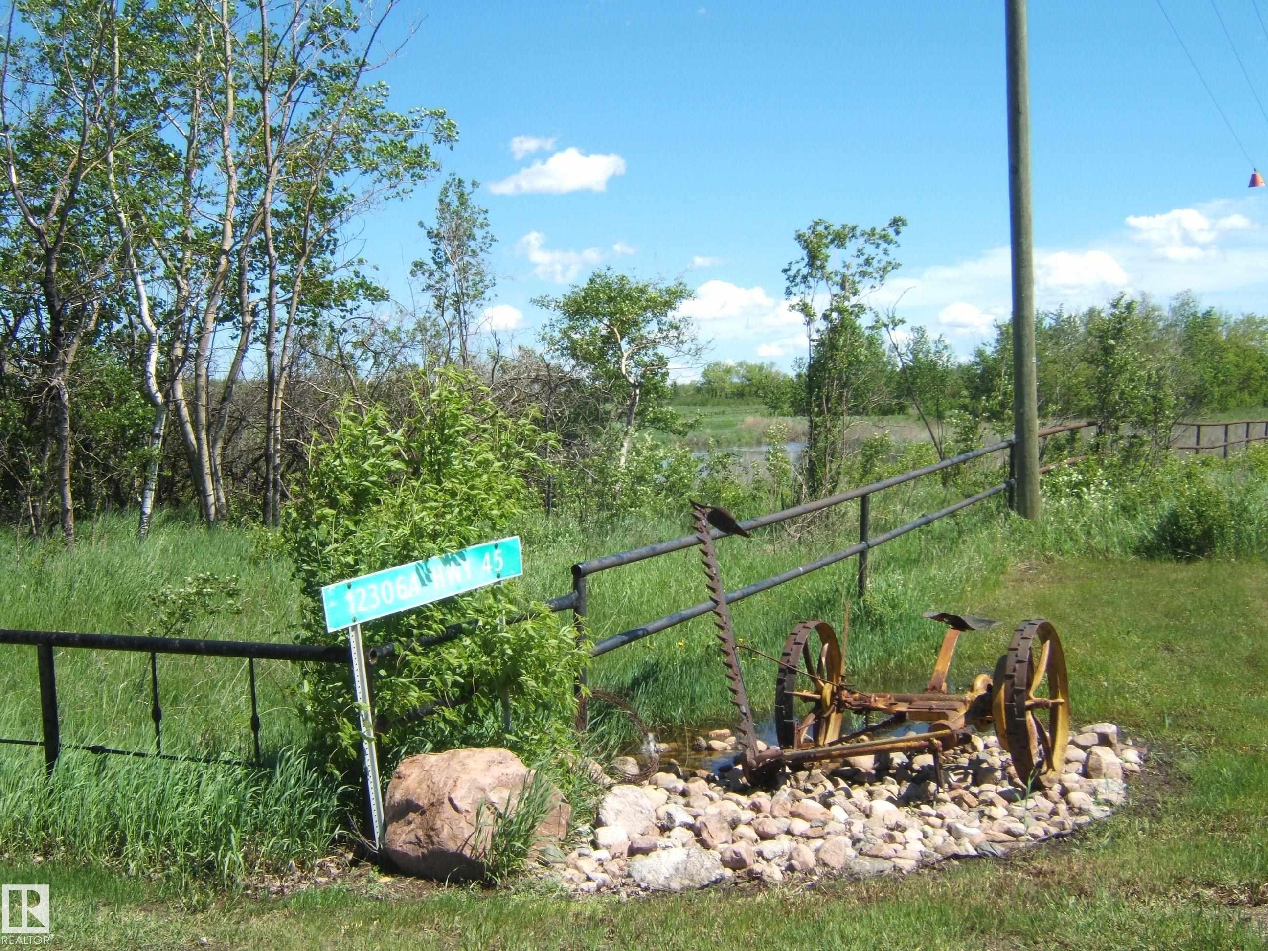 Image quality insufficient for description - 123064 Hwy 45, Rural Two Hills County, AB