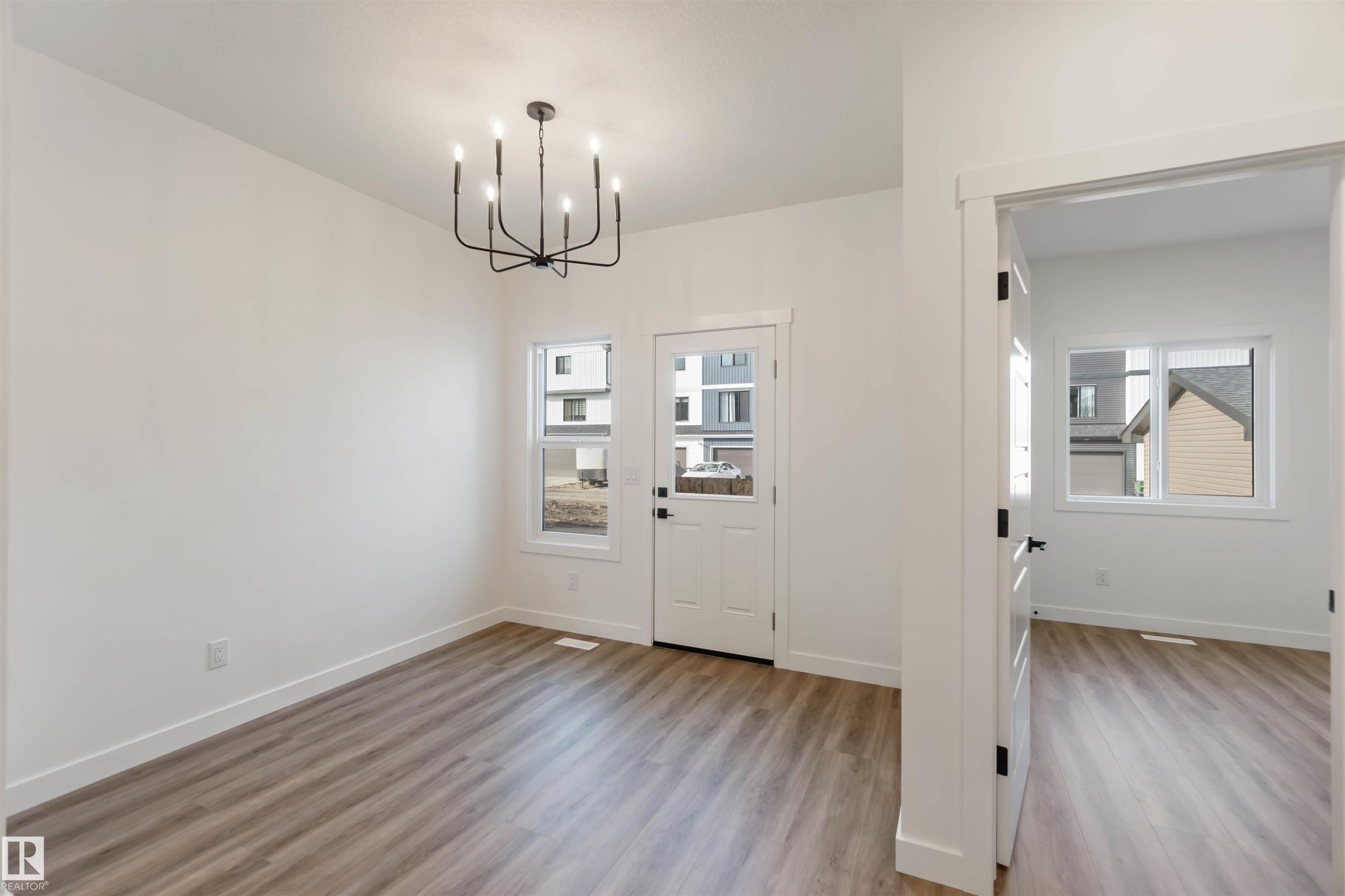 1003 Aster Boulevard, Edmonton, AB - Indoor Photo Showing Other Room