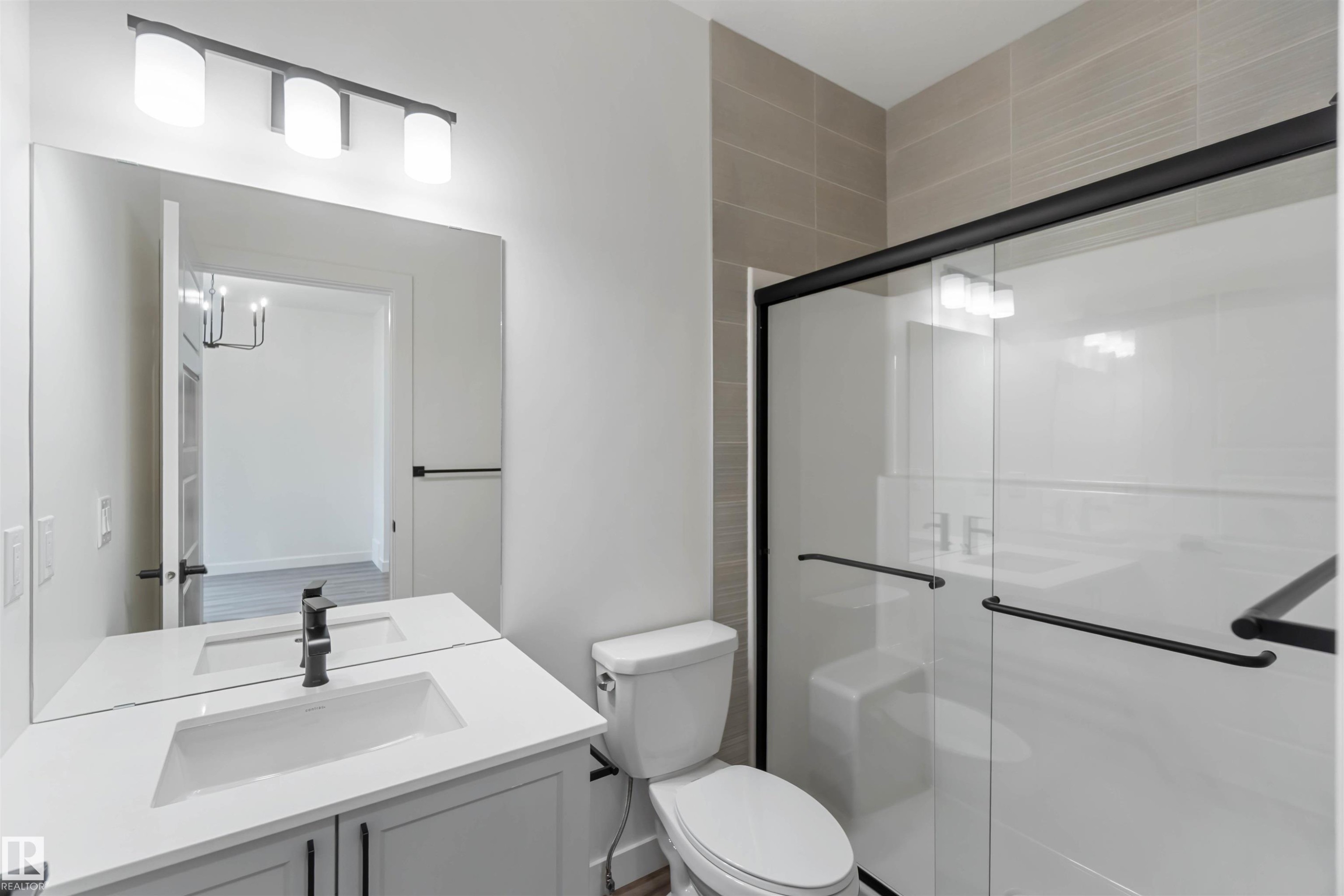 1003 Aster Boulevard, Edmonton, AB - Indoor Photo Showing Bathroom