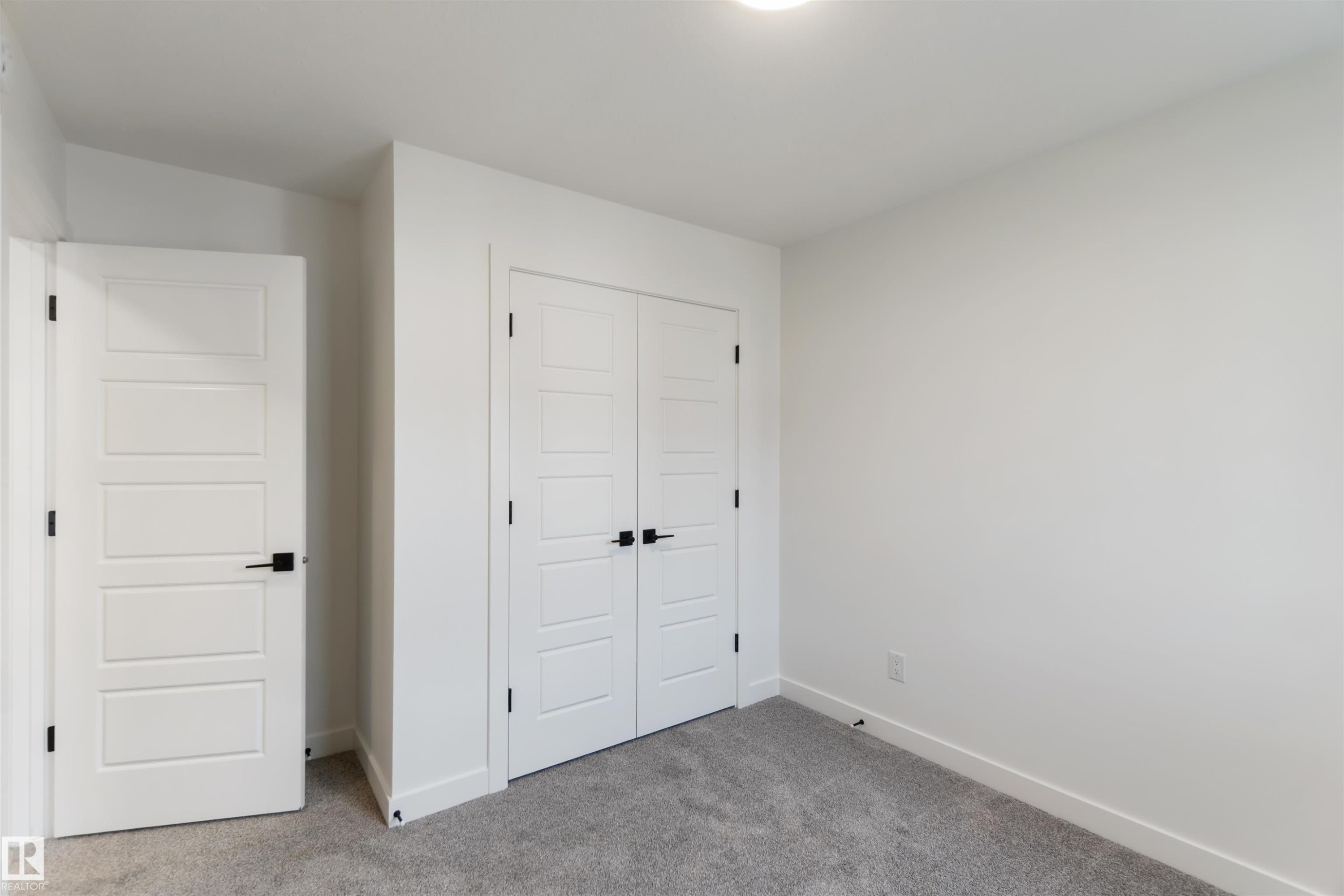 1003 Aster Boulevard, Edmonton, AB - Indoor Photo Showing Other Room