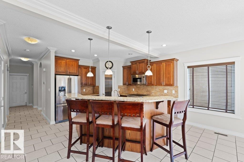 5871 166 Avenue, Edmonton, AB - Indoor Photo Showing Kitchen With Upgraded Kitchen