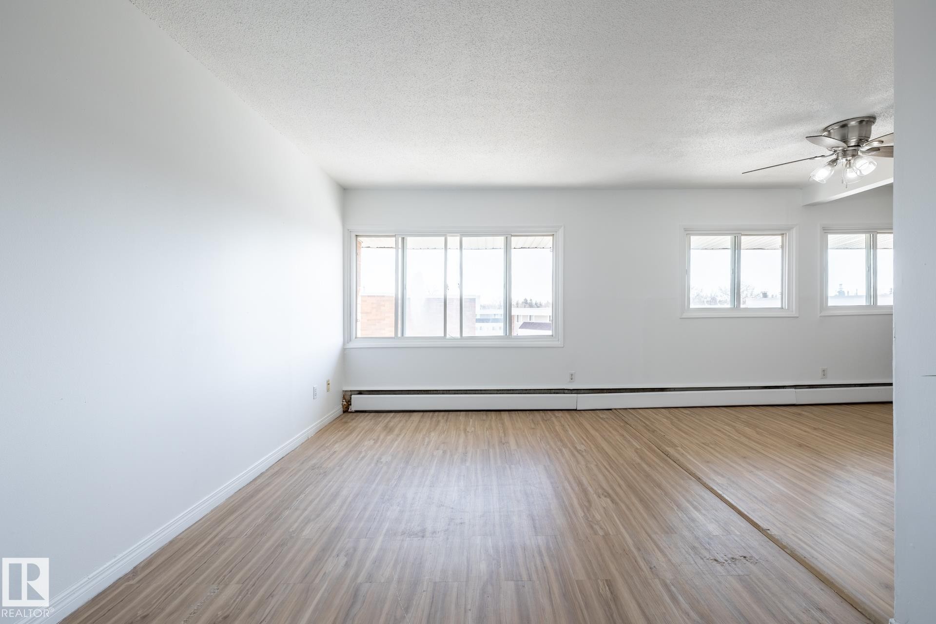 502D 2908 116A Avenue, Edmonton, AB - Indoor Photo Showing Other Room