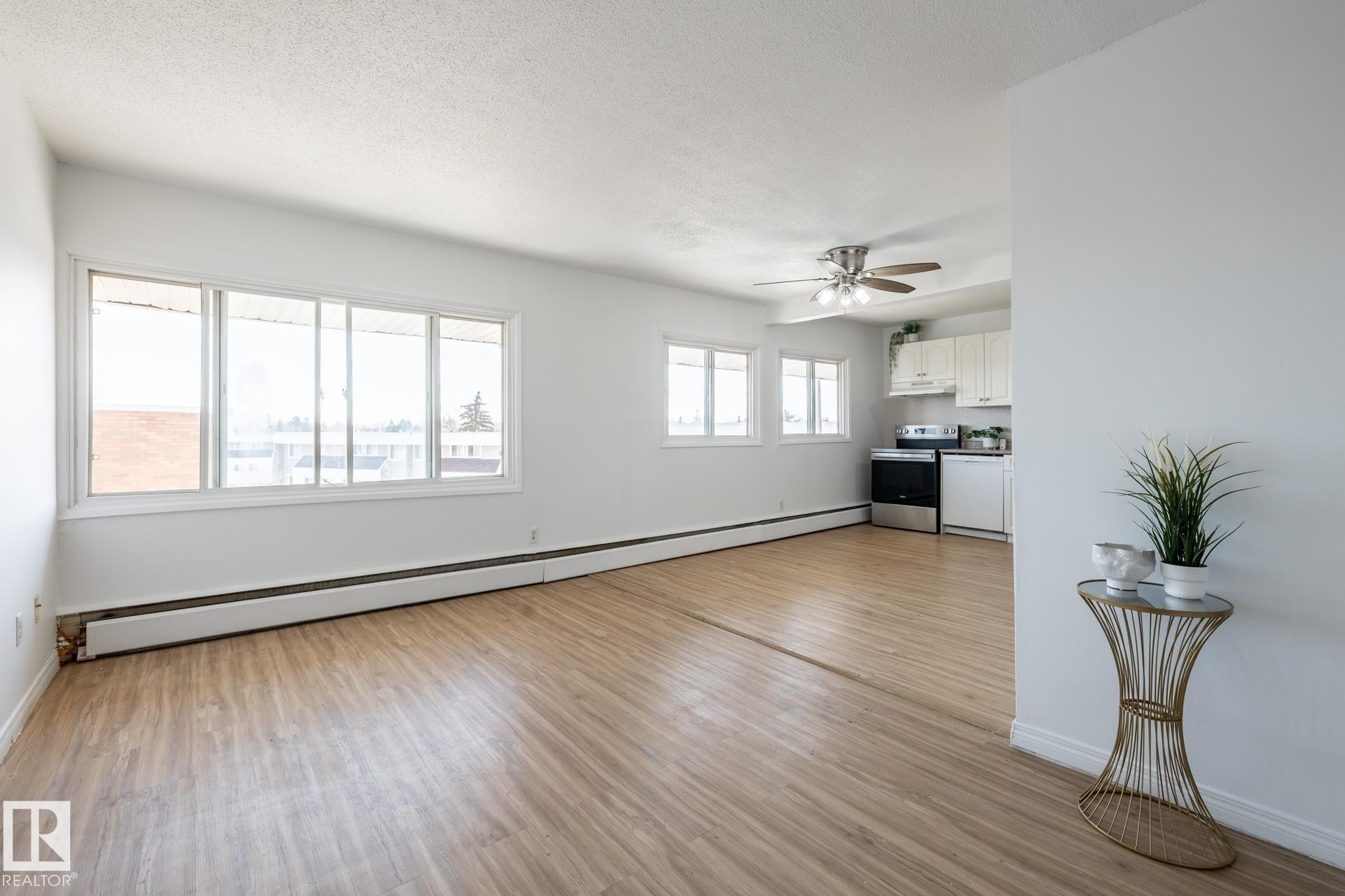 502D 2908 116A Avenue, Edmonton, AB - Indoor
