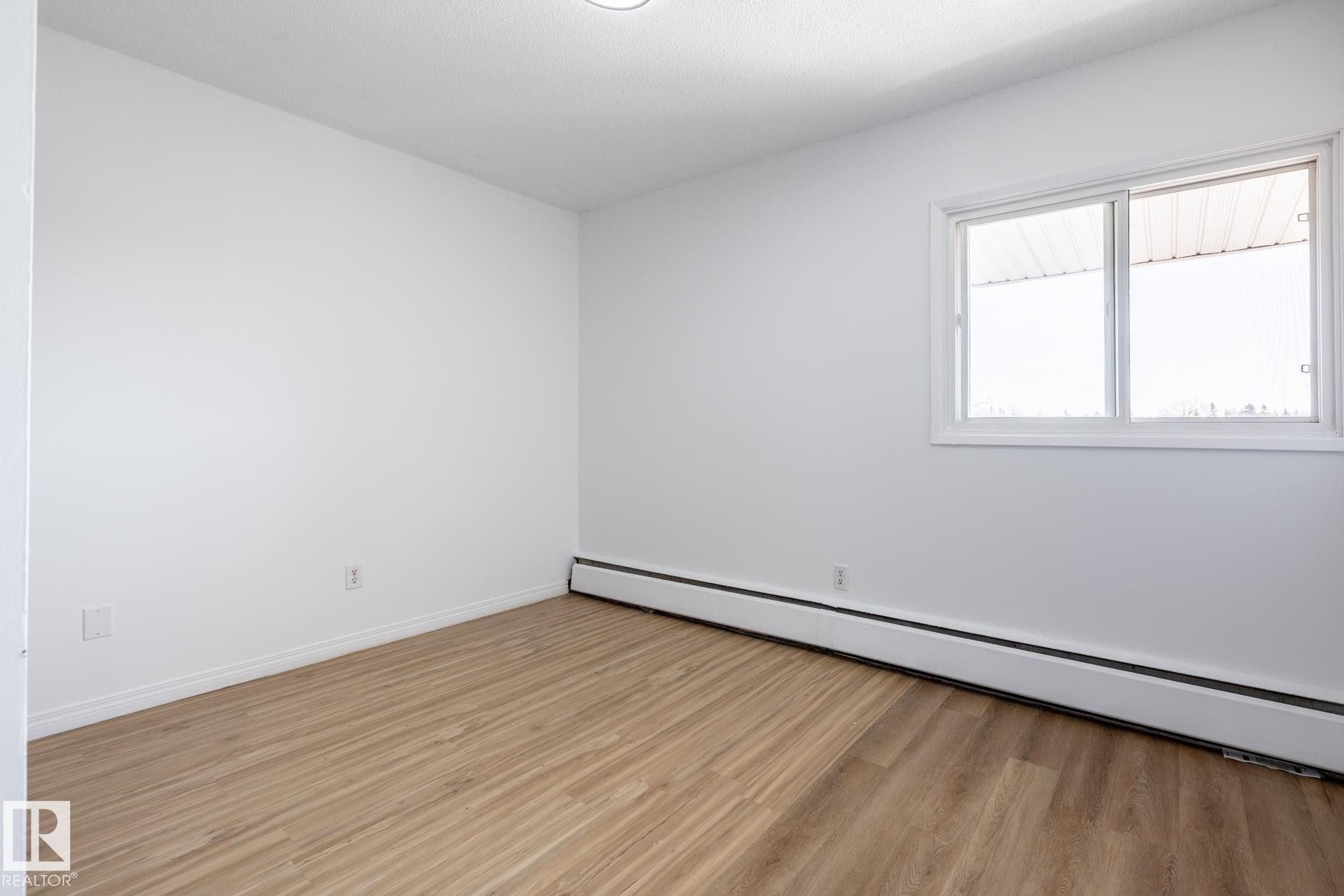502D 2908 116A Avenue, Edmonton, AB - Indoor Photo Showing Other Room