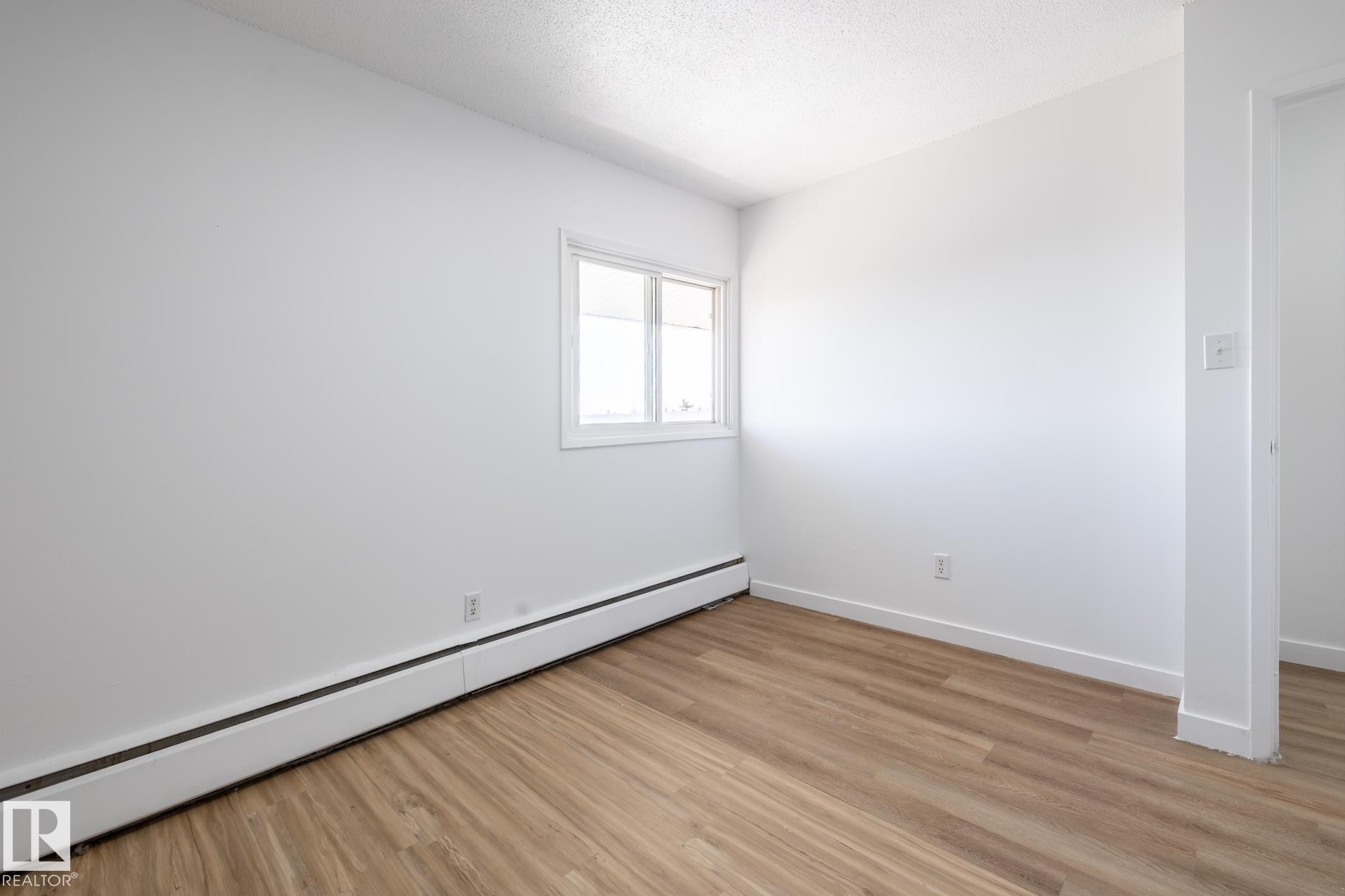 502D 2908 116A Avenue, Edmonton, AB - Indoor Photo Showing Other Room