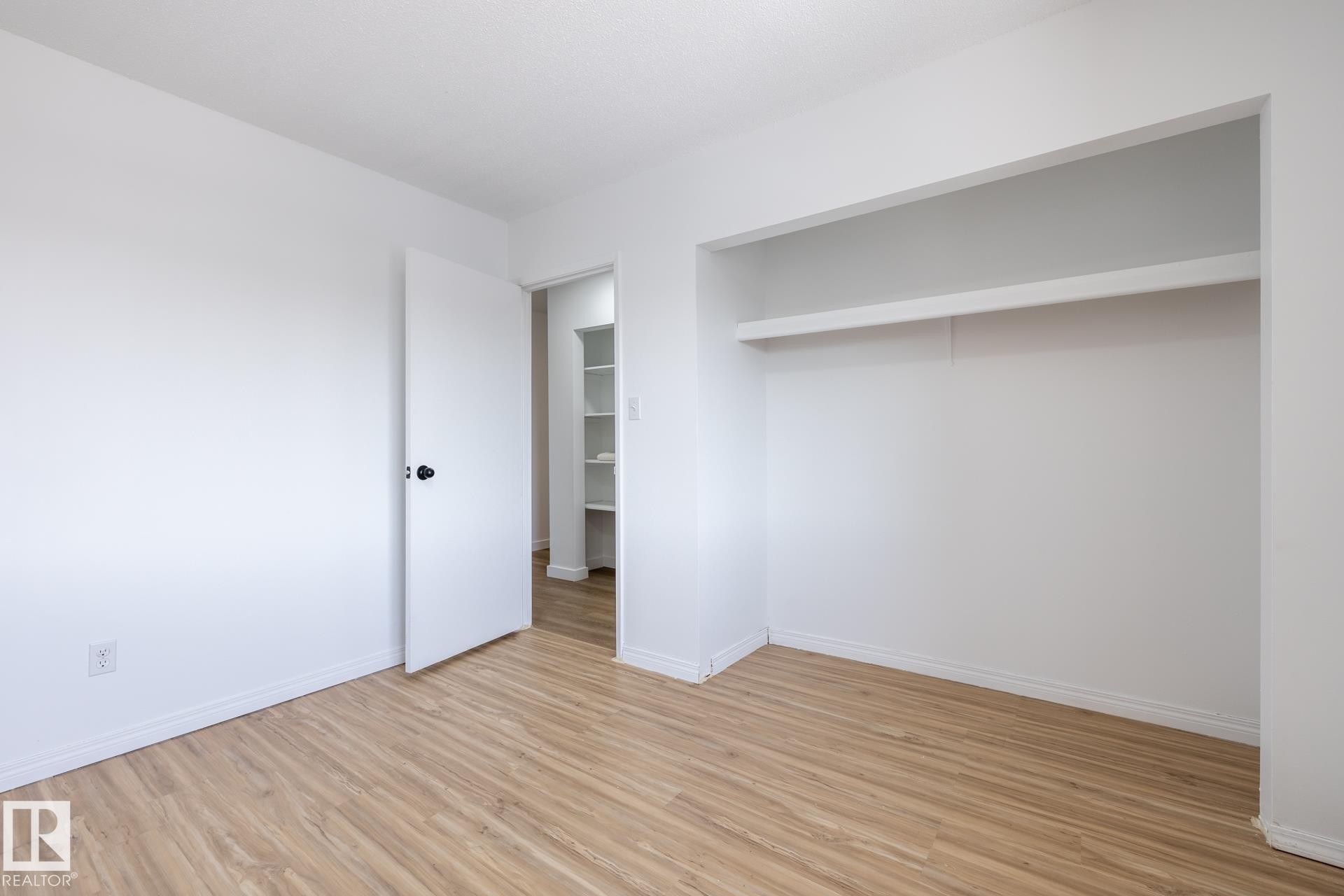 502D 2908 116A Avenue, Edmonton, AB - Indoor Photo Showing Other Room