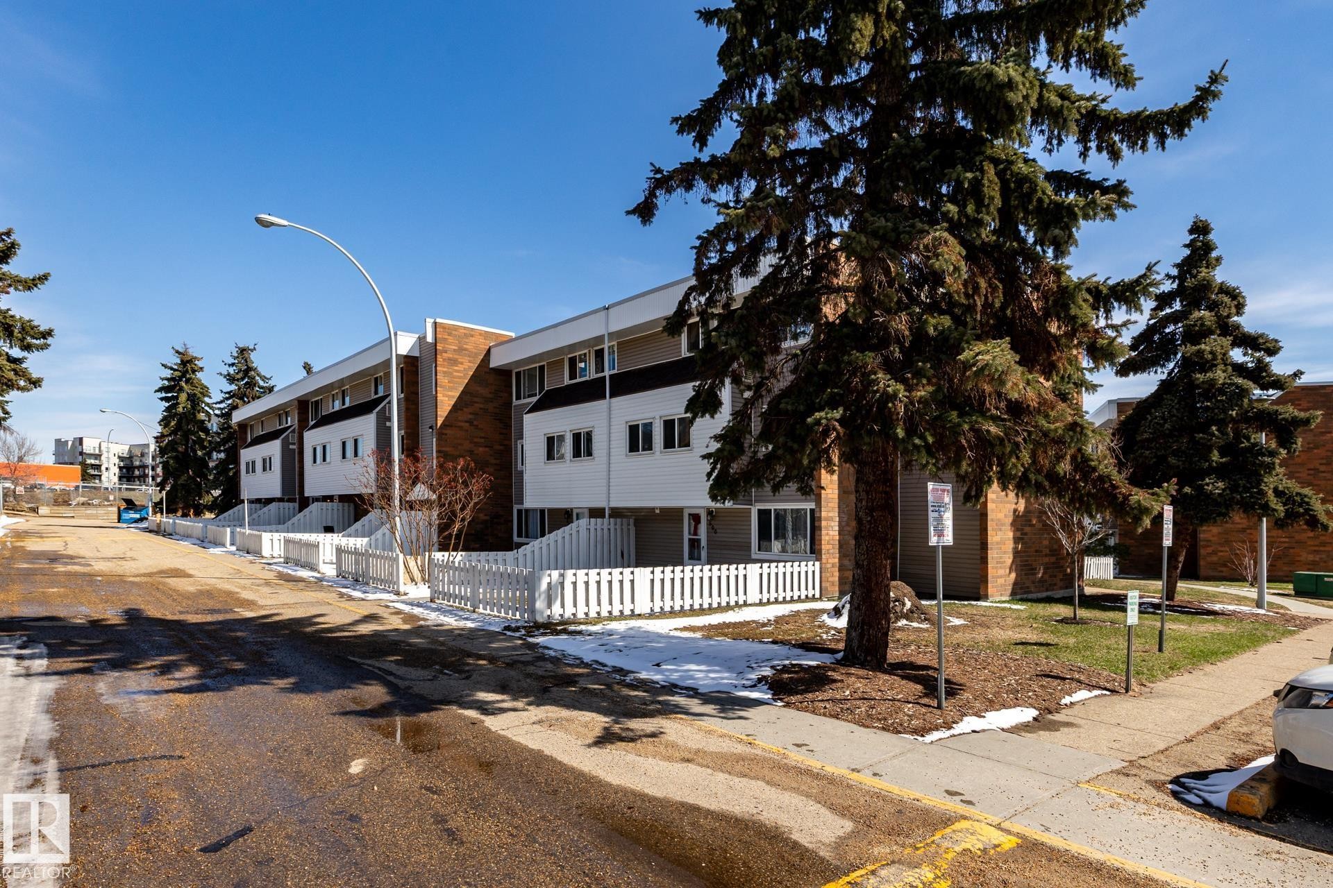 502D 2908 116A Avenue, Edmonton, AB - Outdoor