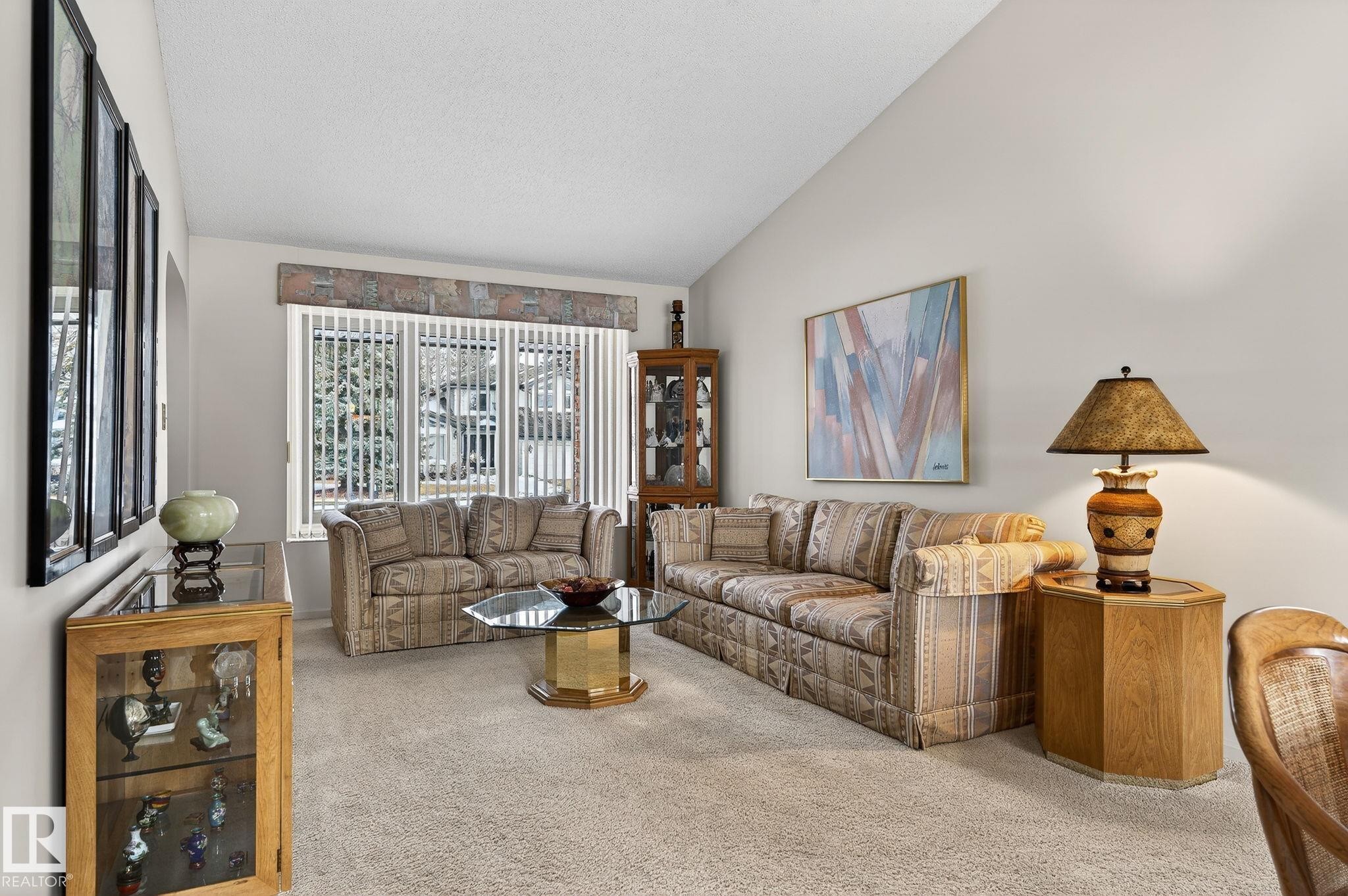 Vaulted ceiling room featuring carpet flooring - 848 Wheeler Road W, Edmonton, AB - Indoor Photo Showing Living Room