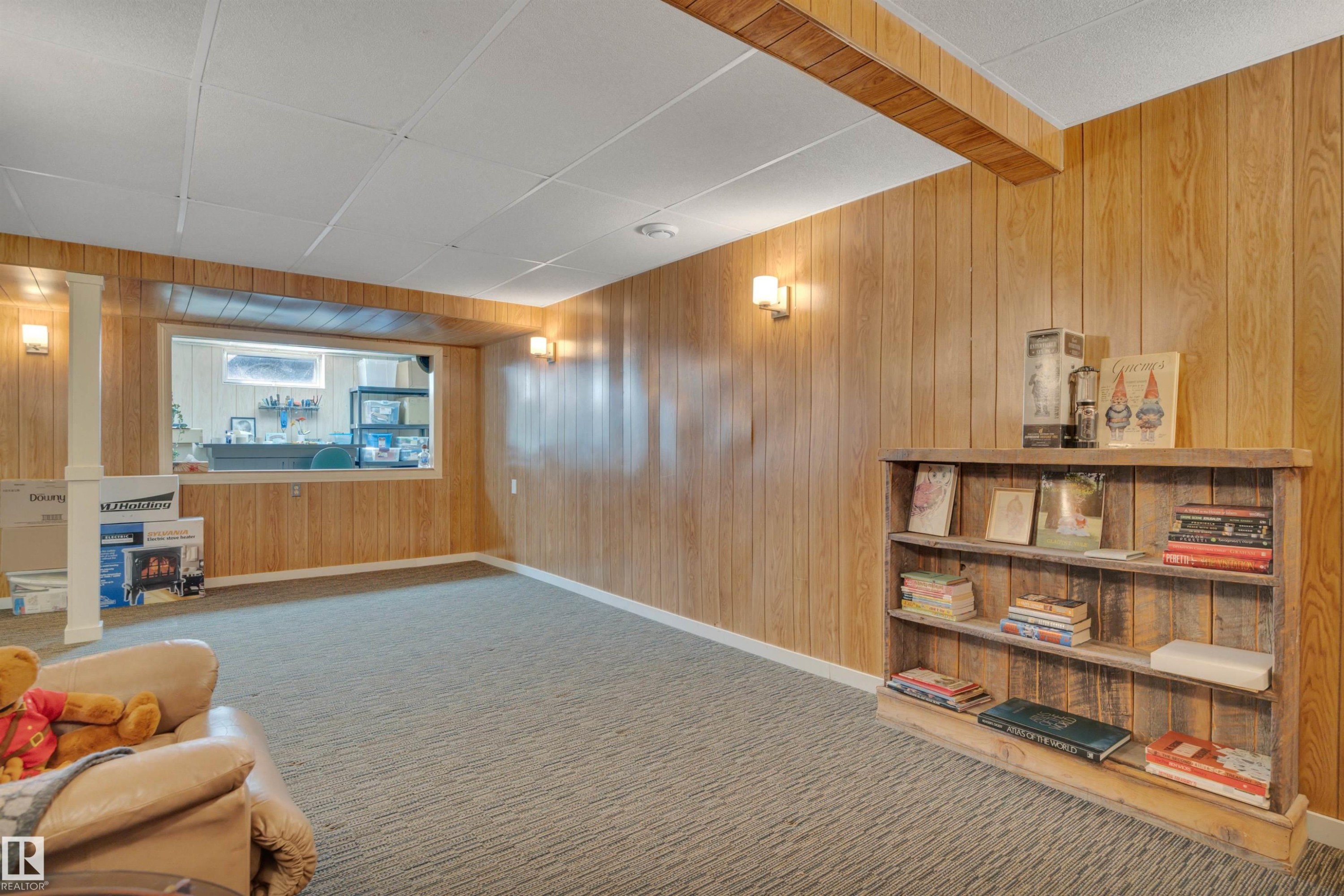 4231 39 Avenue, Leduc, AB - Indoor Photo Showing Other Room
