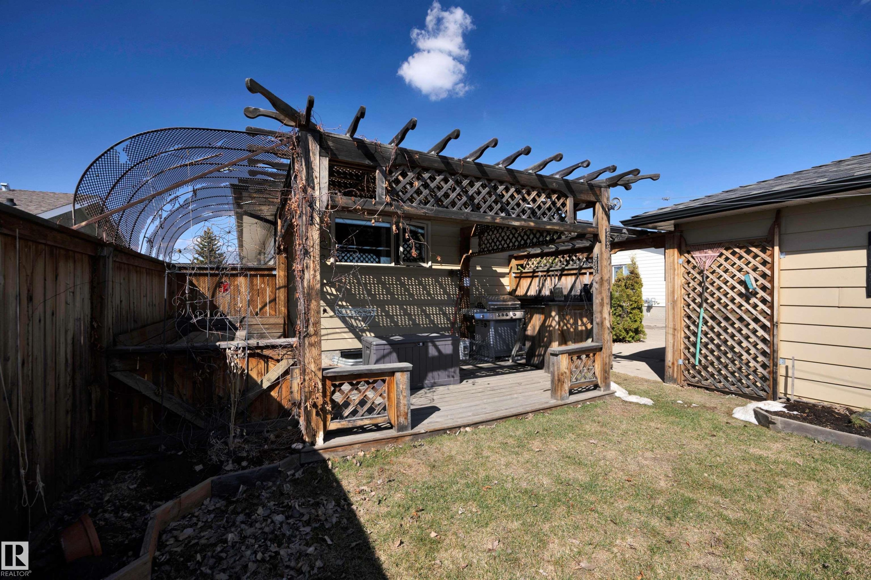 4231 39 Avenue, Leduc, AB - Outdoor