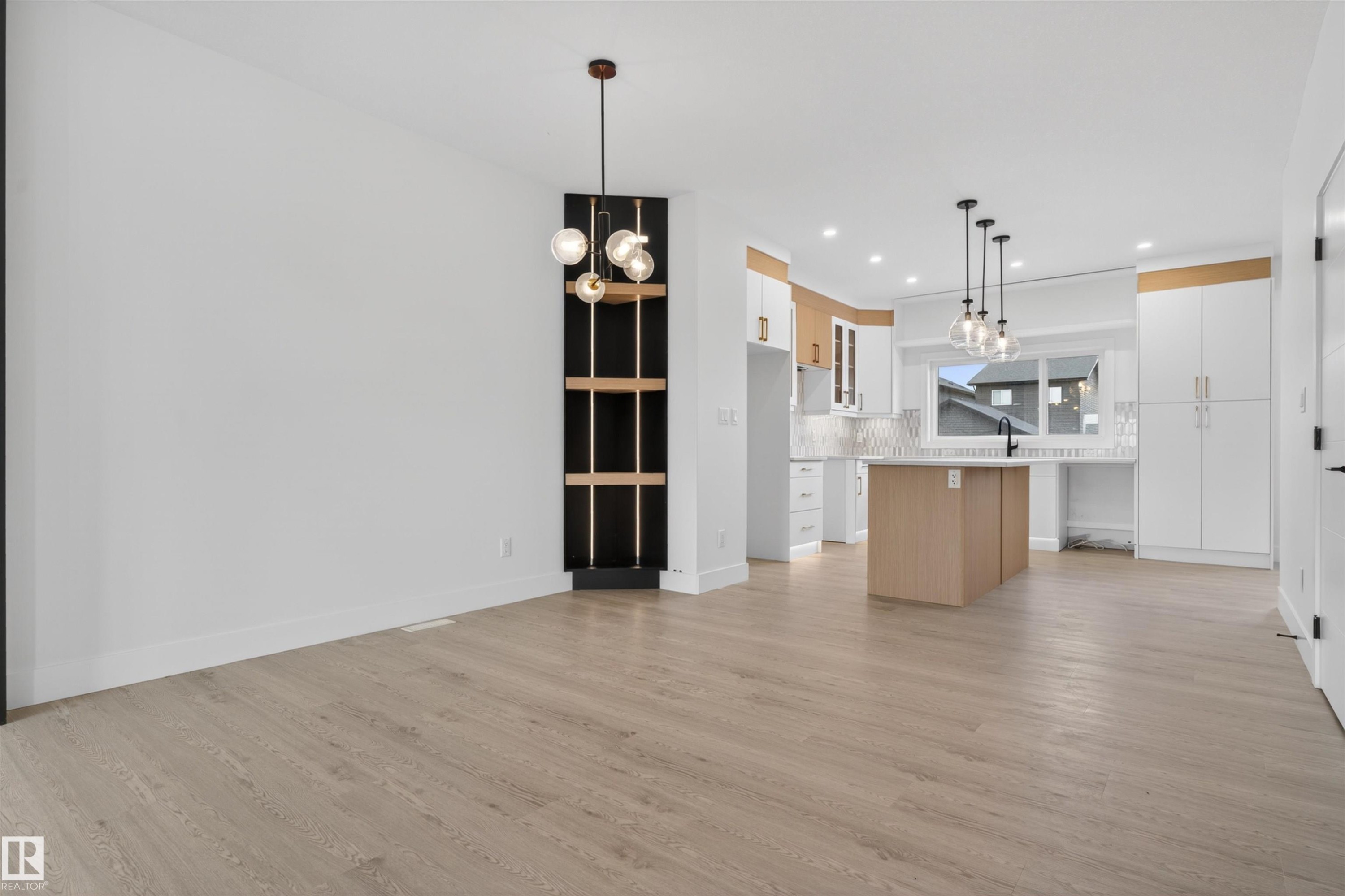 Living room - 45 River Birch, St. Albert, AB - Indoor Photo Showing Kitchen