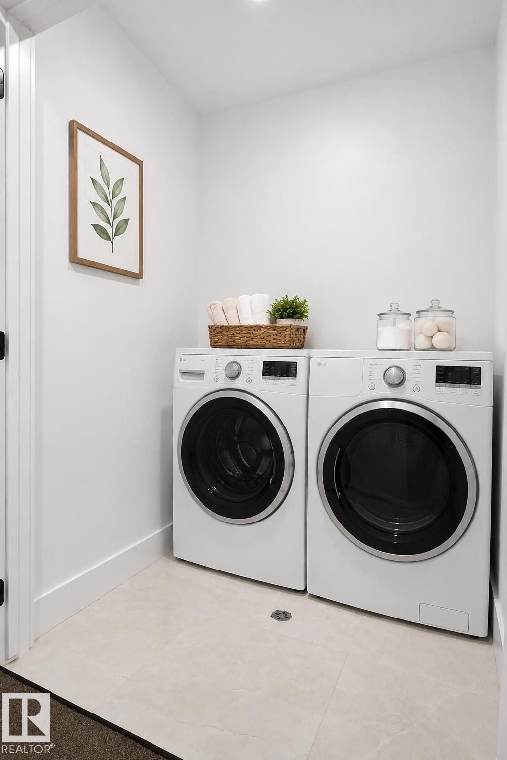 Laundry room - 45 River Birch, St. Albert, AB - Indoor Photo Showing Laundry Room