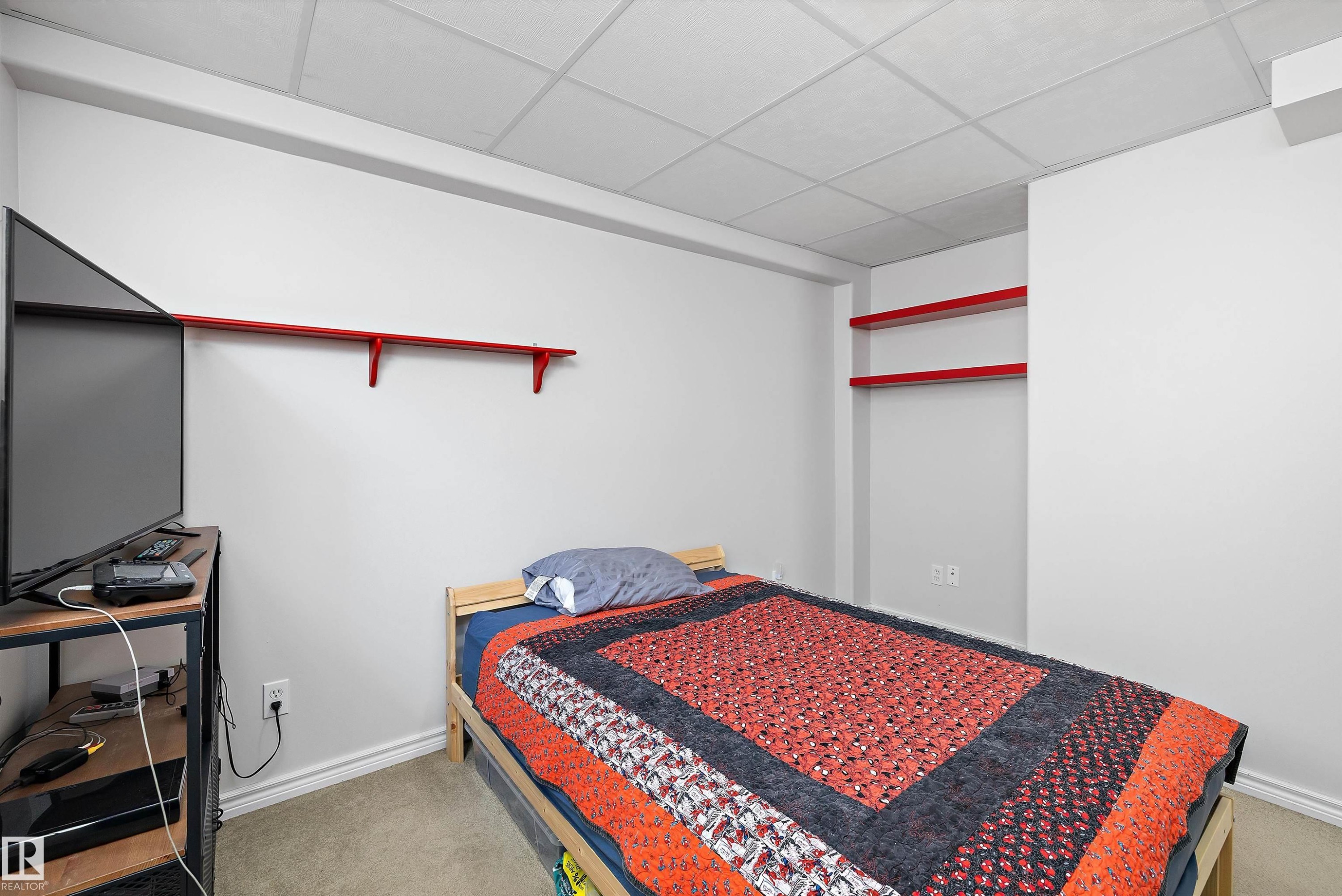 Room featuring light gray carpeting and white walls - 1811 37 Avenue, Edmonton, AB - Indoor Photo Showing Bedroom