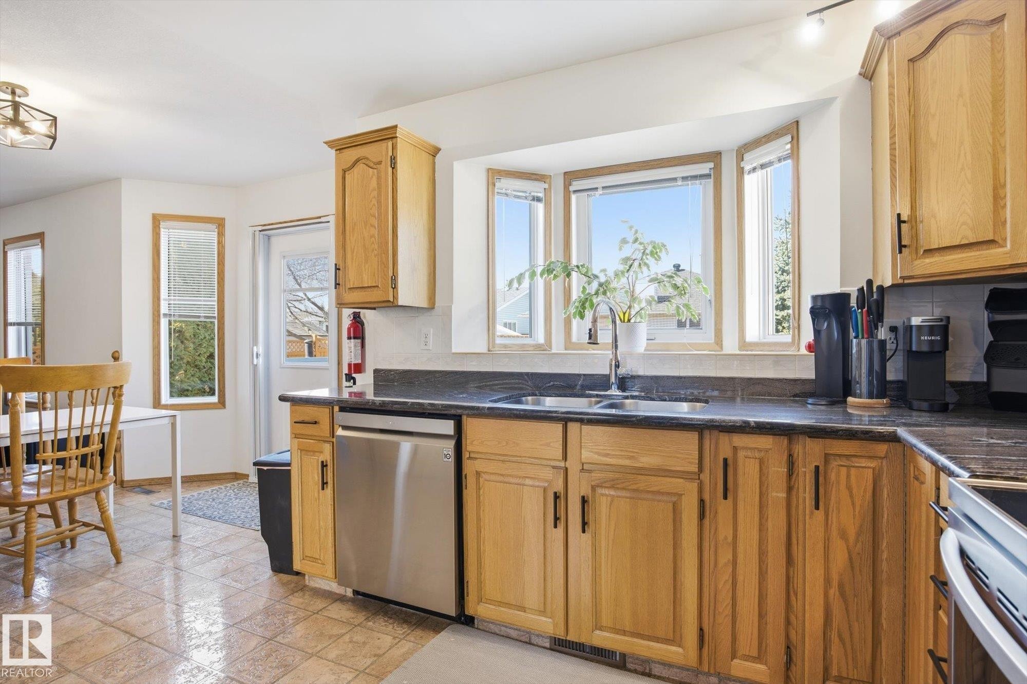 7220 157 Avenue, Edmonton, AB - Indoor Photo Showing Kitchen With Double Sink