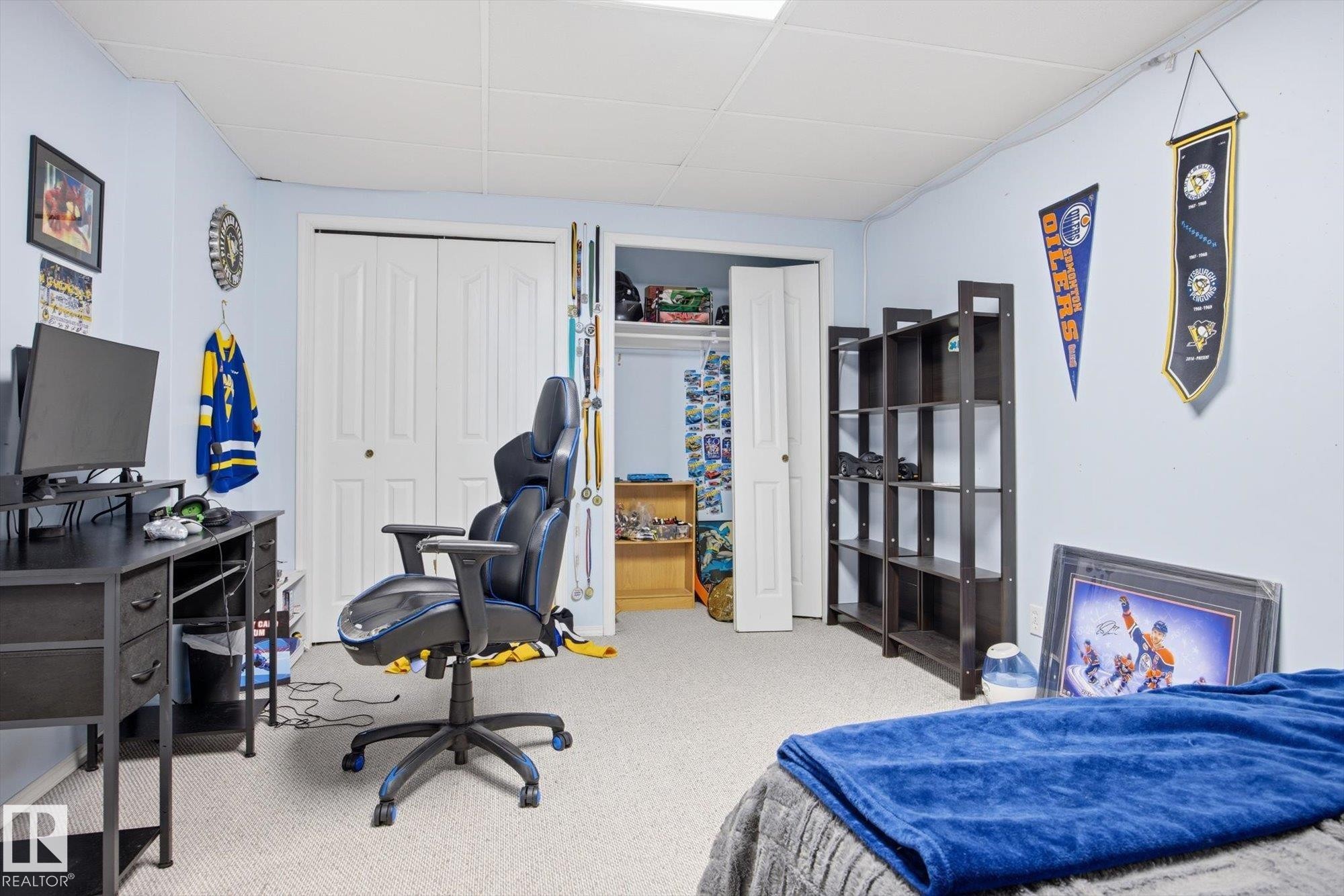 7220 157 Avenue, Edmonton, AB - Indoor Photo Showing Bedroom