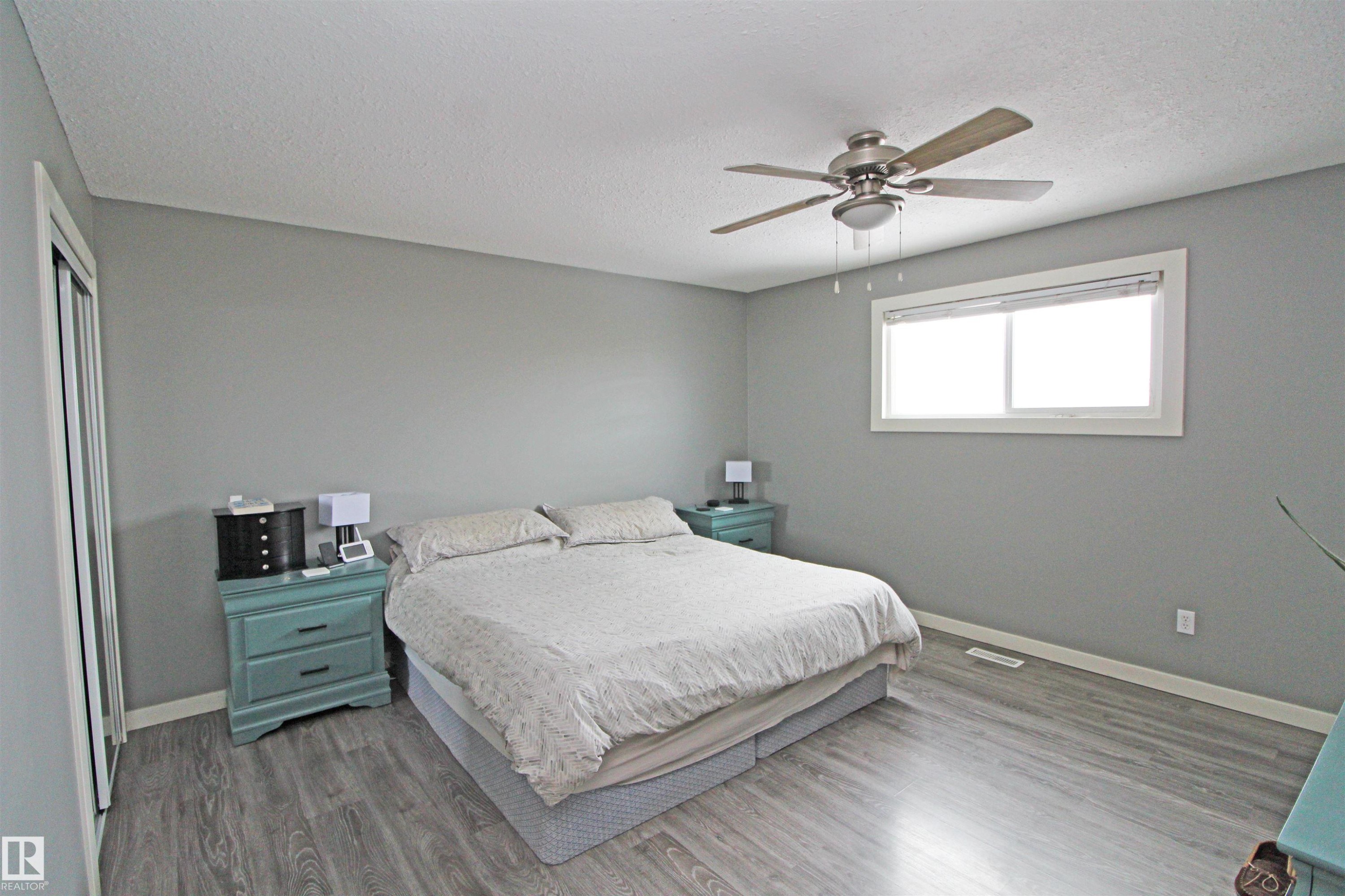 5347 36 Ave, Wetaskiwin, AB - Indoor Photo Showing Bedroom