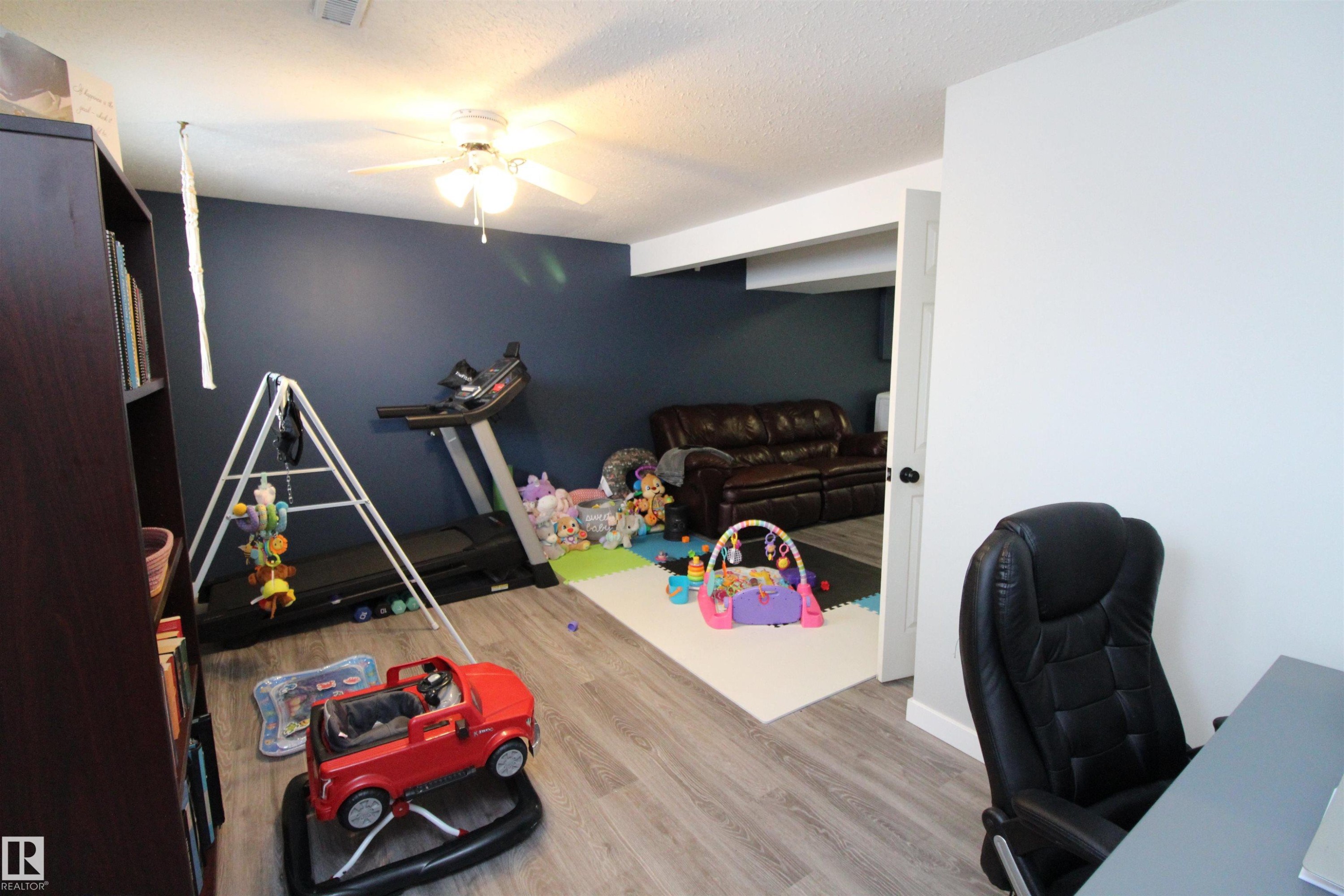 5347 36 Ave, Wetaskiwin, AB - Indoor