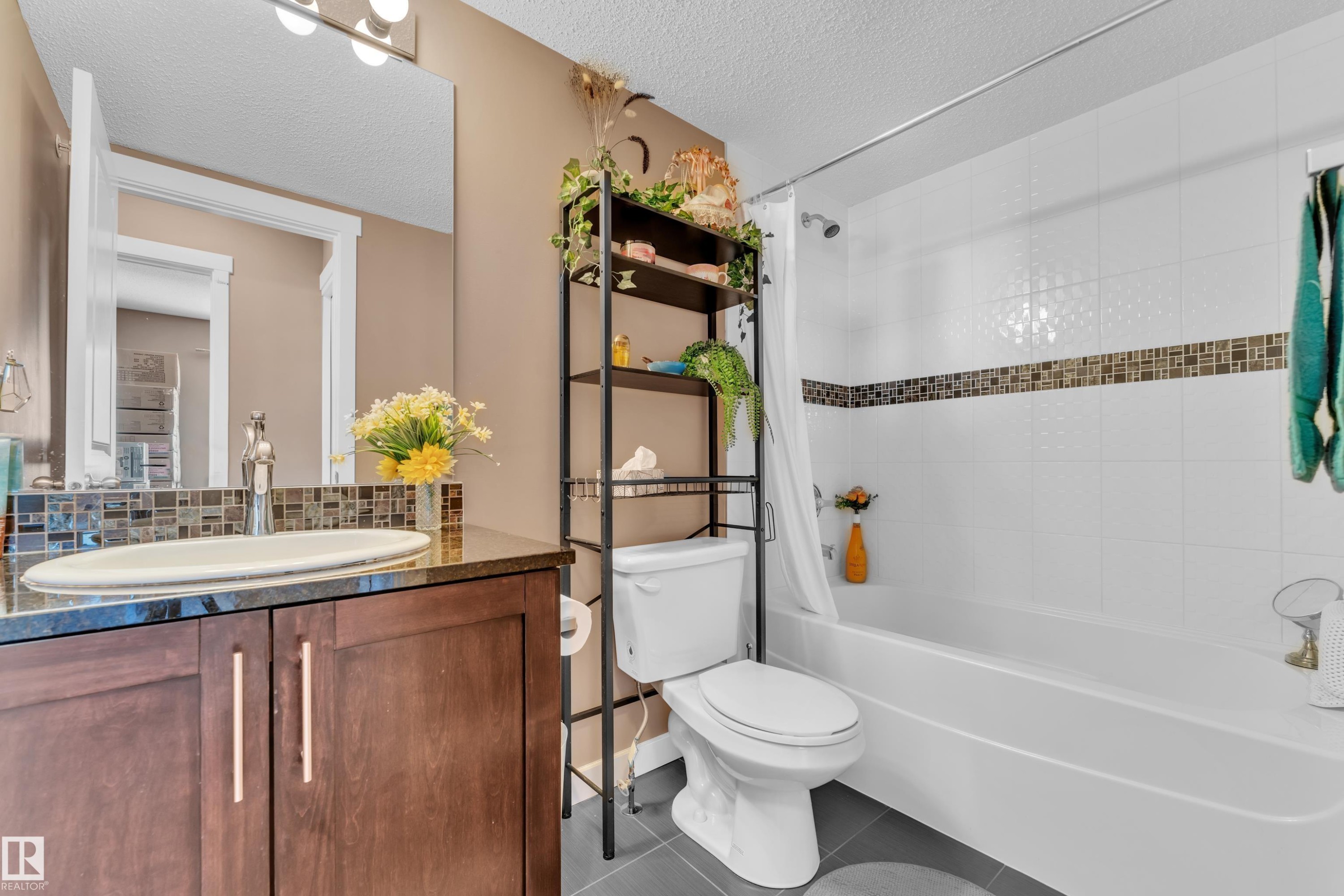 424 18126 77 Street, Edmonton, AB - Indoor Photo Showing Bathroom