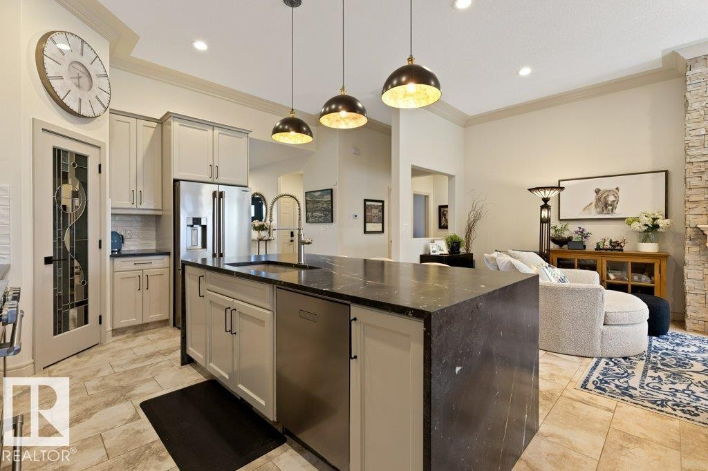 68 Enchanted Way, St. Albert, AB - Indoor Photo Showing Kitchen With Upgraded Kitchen