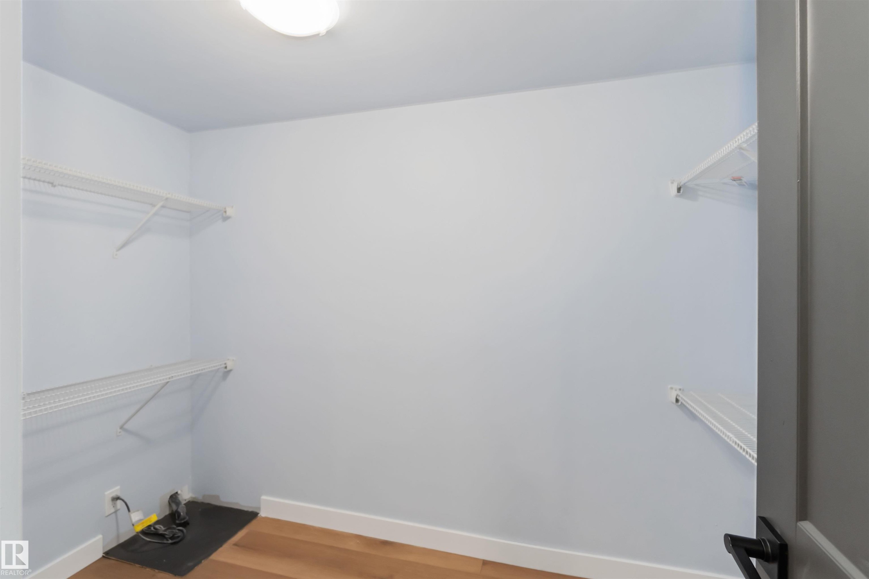 6808 95 Avenue, Edmonton, AB - Indoor With Storage