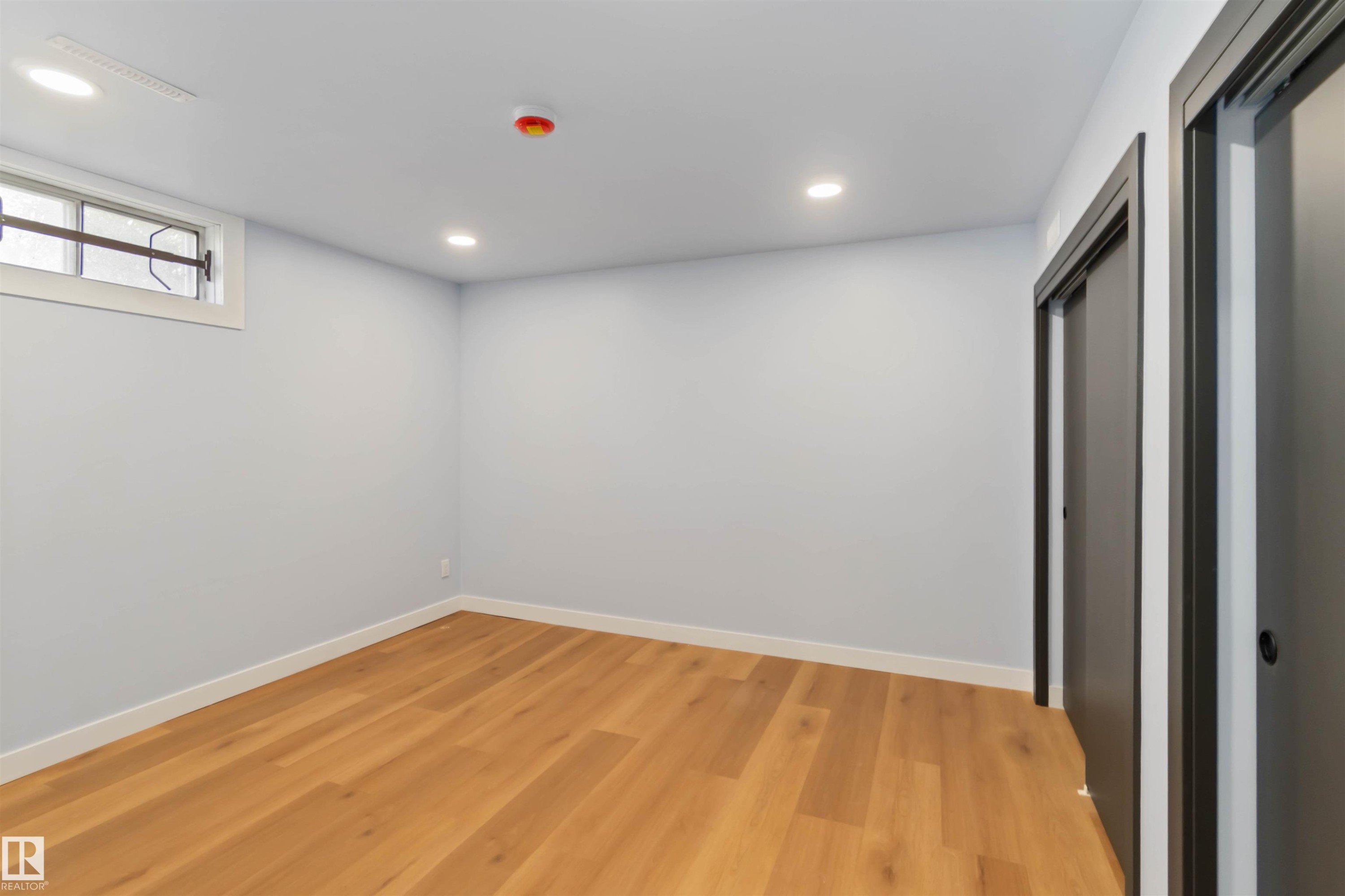 6808 95 Avenue, Edmonton, AB - Indoor Photo Showing Other Room