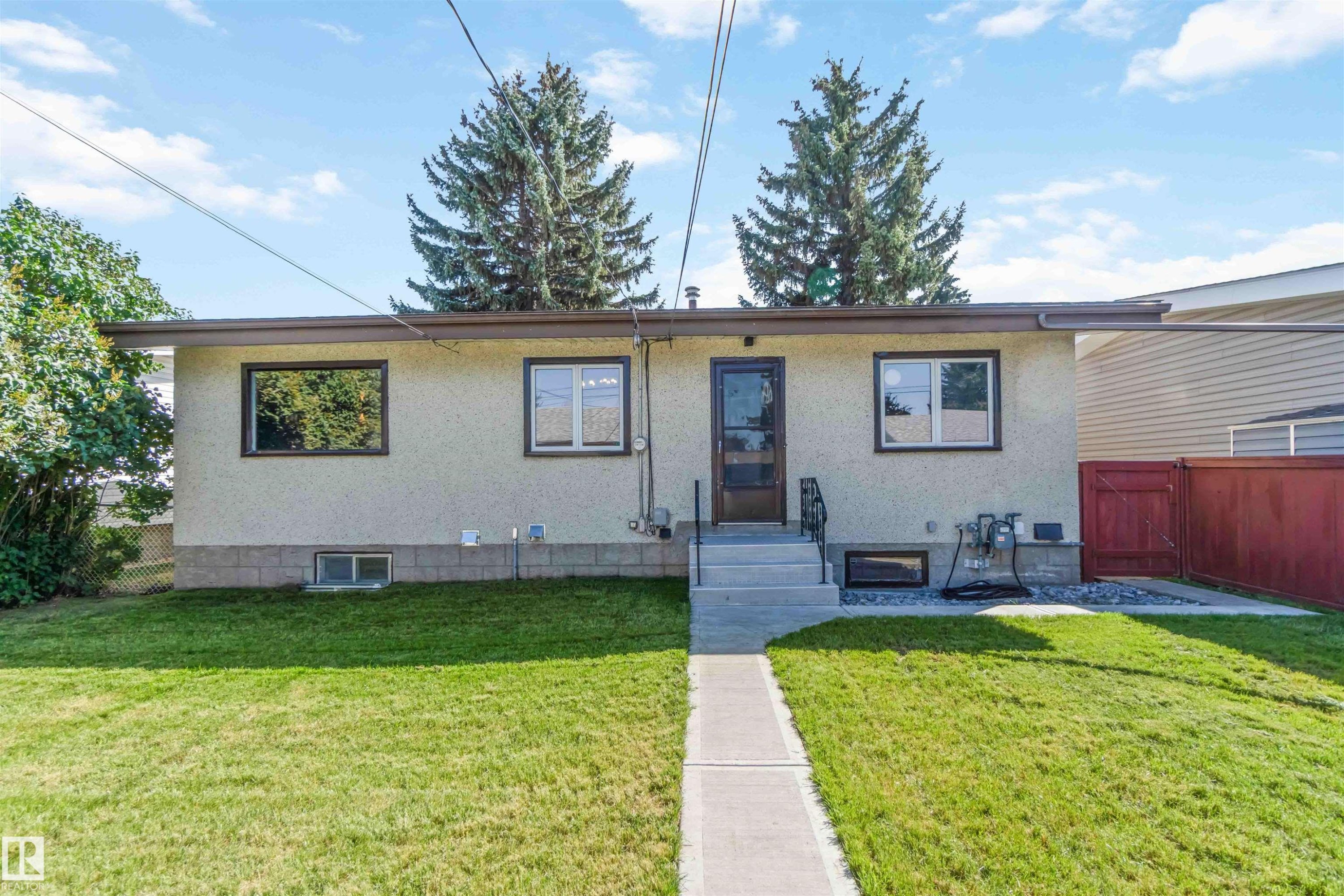 6808 95 Avenue, Edmonton, AB - Outdoor