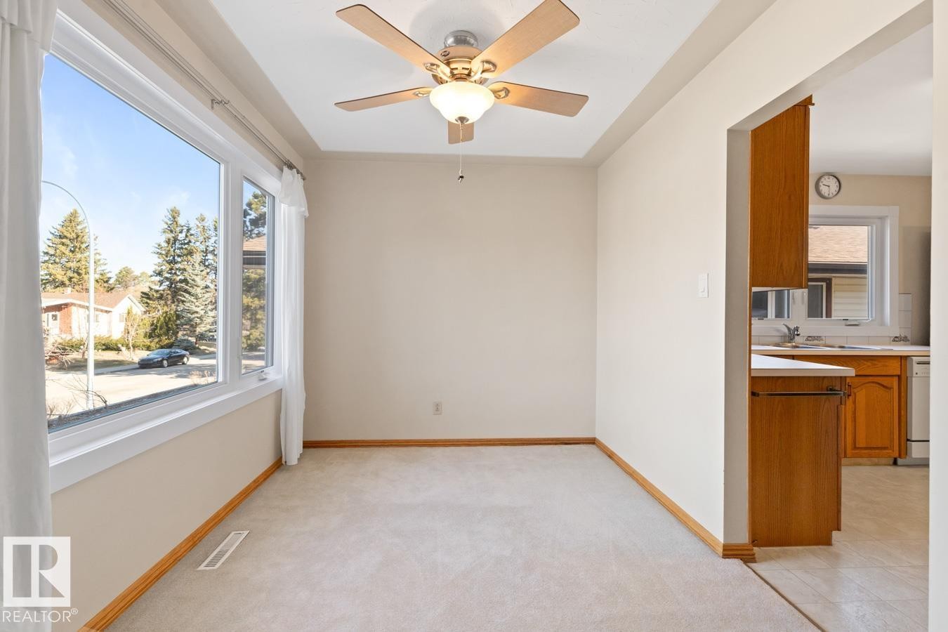 10307 73 Street, Edmonton, AB - Indoor
