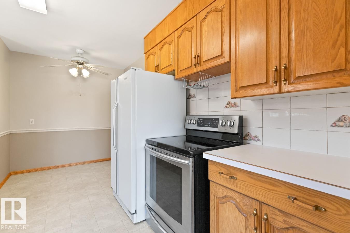 10307 73 Street, Edmonton, AB - Indoor Photo Showing Kitchen