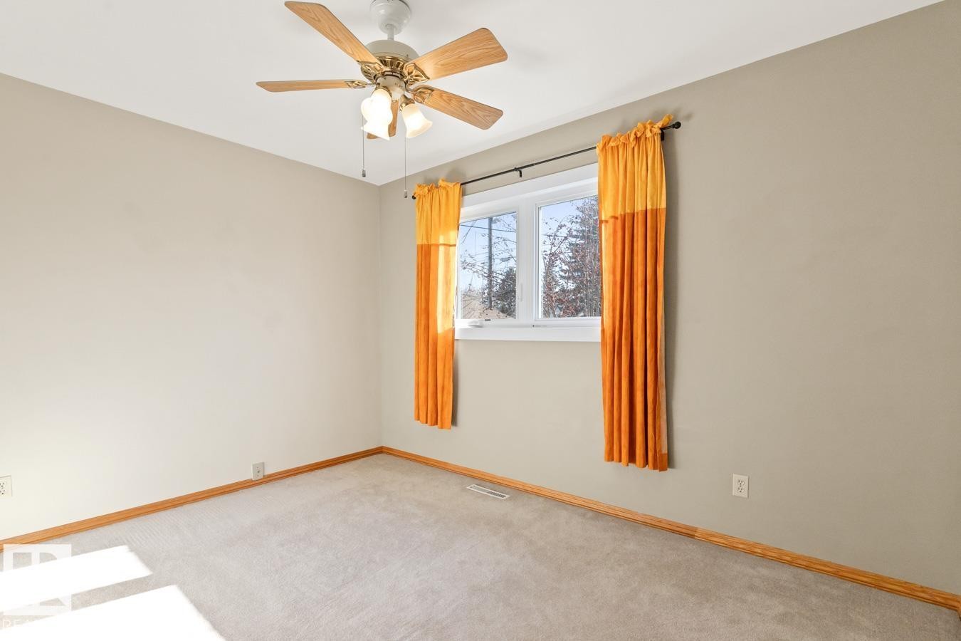 10307 73 Street, Edmonton, AB - Indoor Photo Showing Other Room