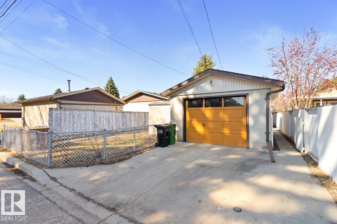 10307 73 Street, Edmonton, AB - Outdoor