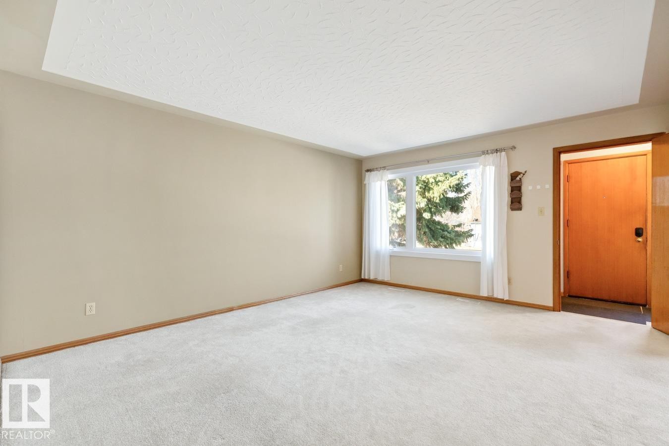 10307 73 Street, Edmonton, AB - Indoor Photo Showing Other Room