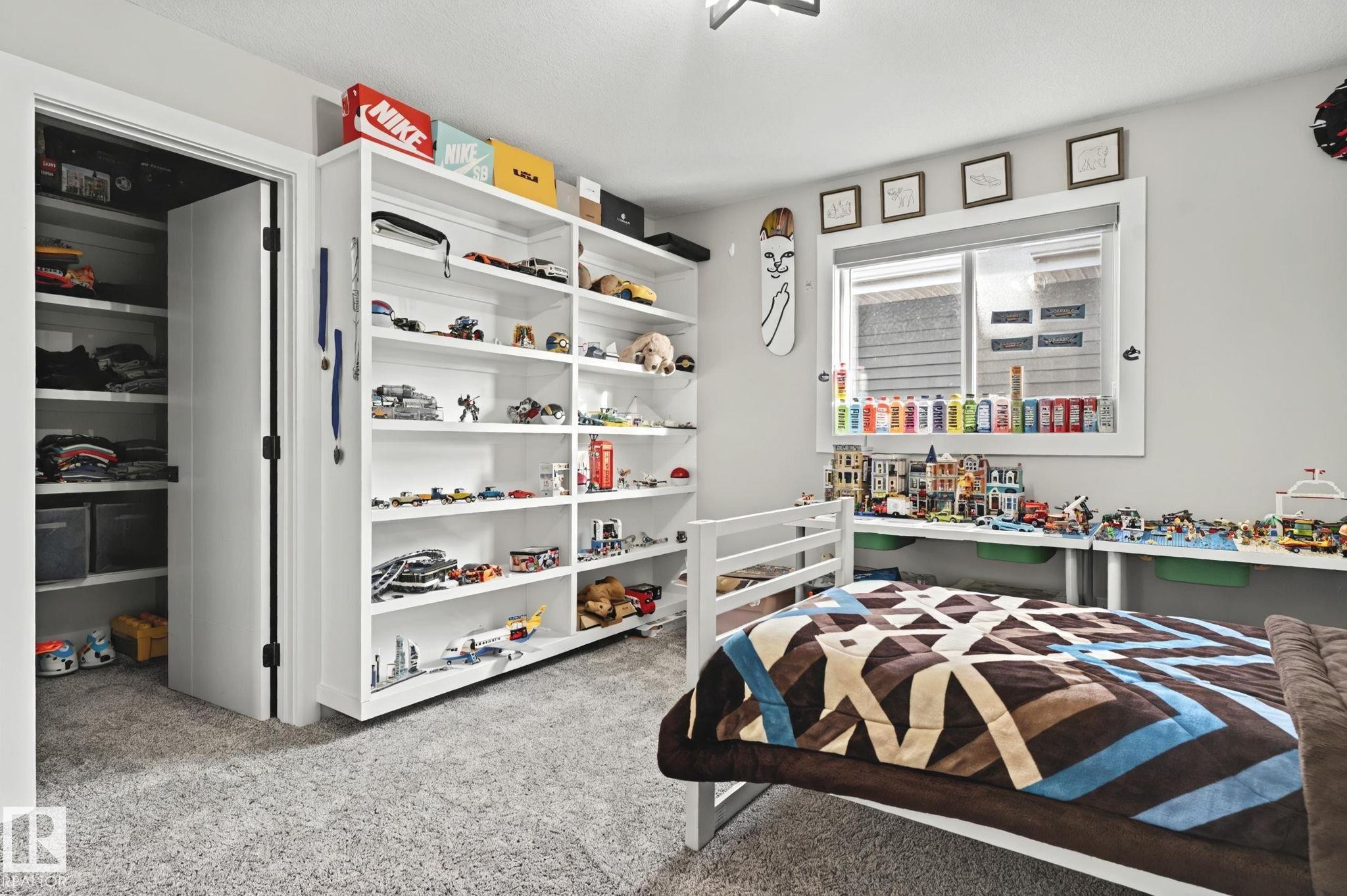4119 7 Avenue, Edmonton, AB - Indoor Photo Showing Bedroom