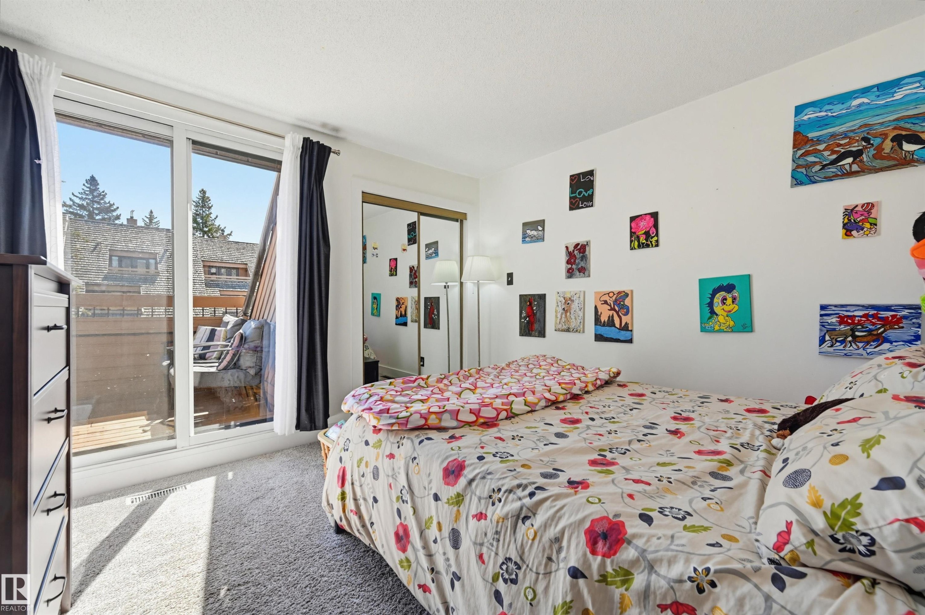139 Wolf Willow Crescent, Edmonton, AB - Indoor Photo Showing Bedroom