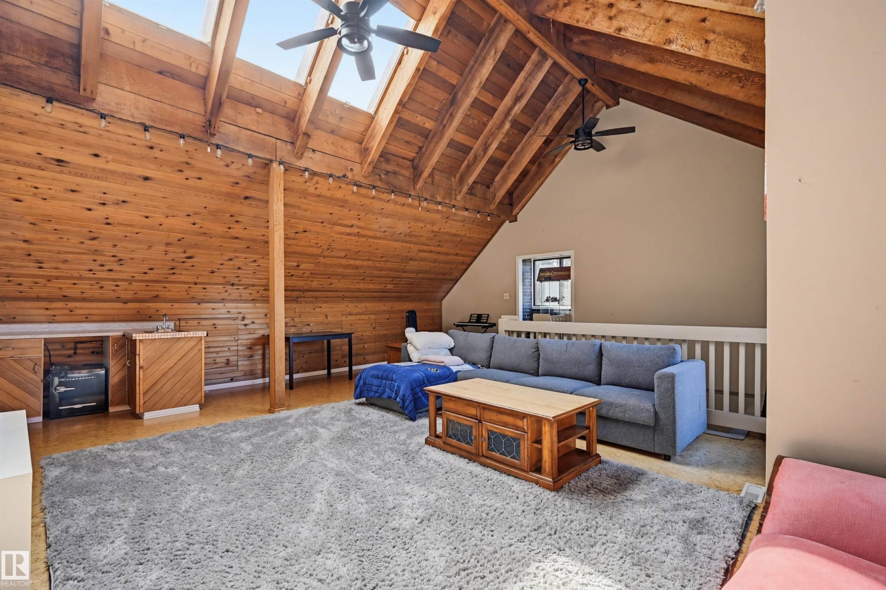 139 Wolf Willow Crescent, Edmonton, AB - Indoor Photo Showing Other Room