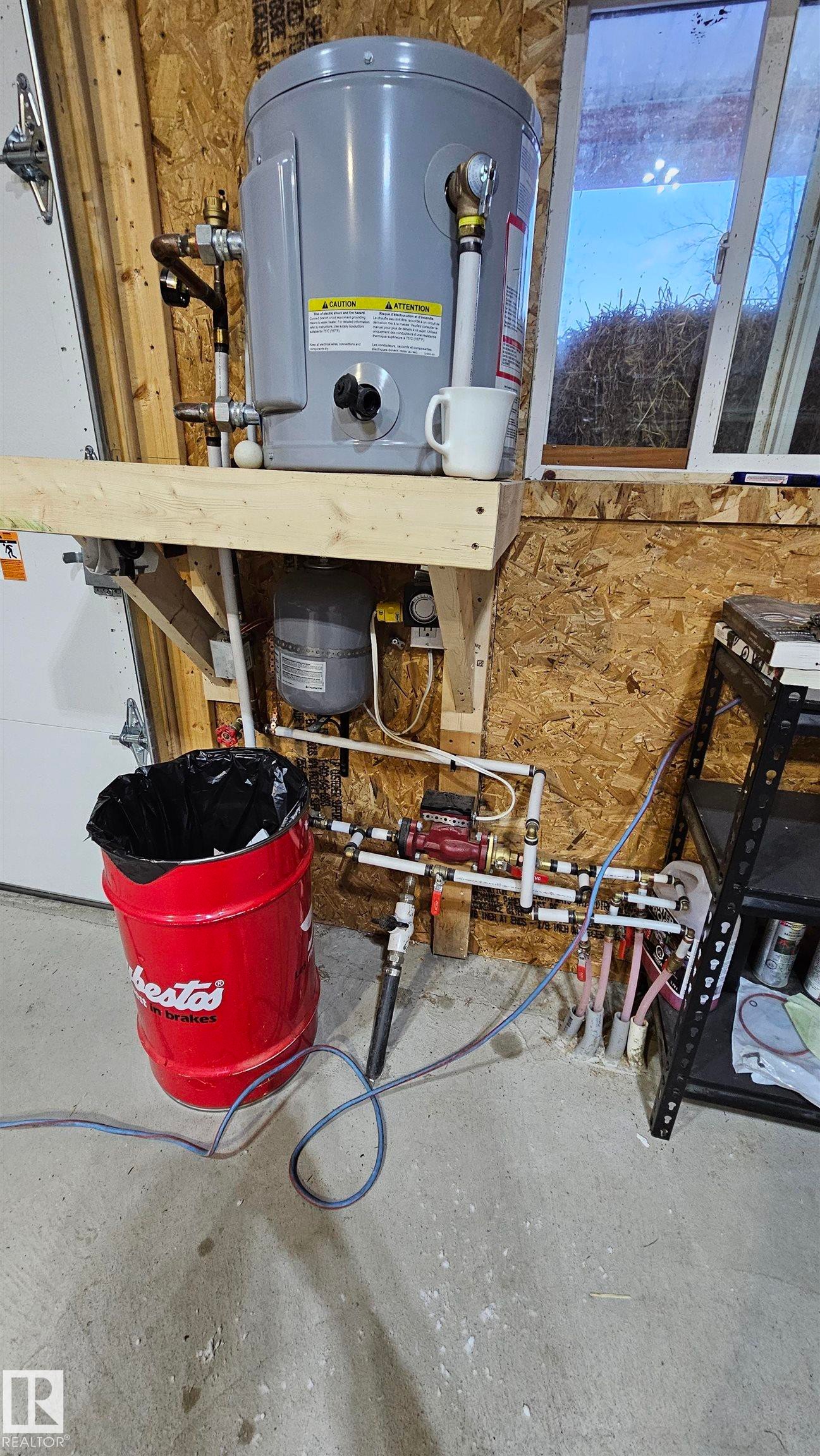 garage in floor heat system - 58513 Range Road 231, Rural Thorhild County, AB - Indoor