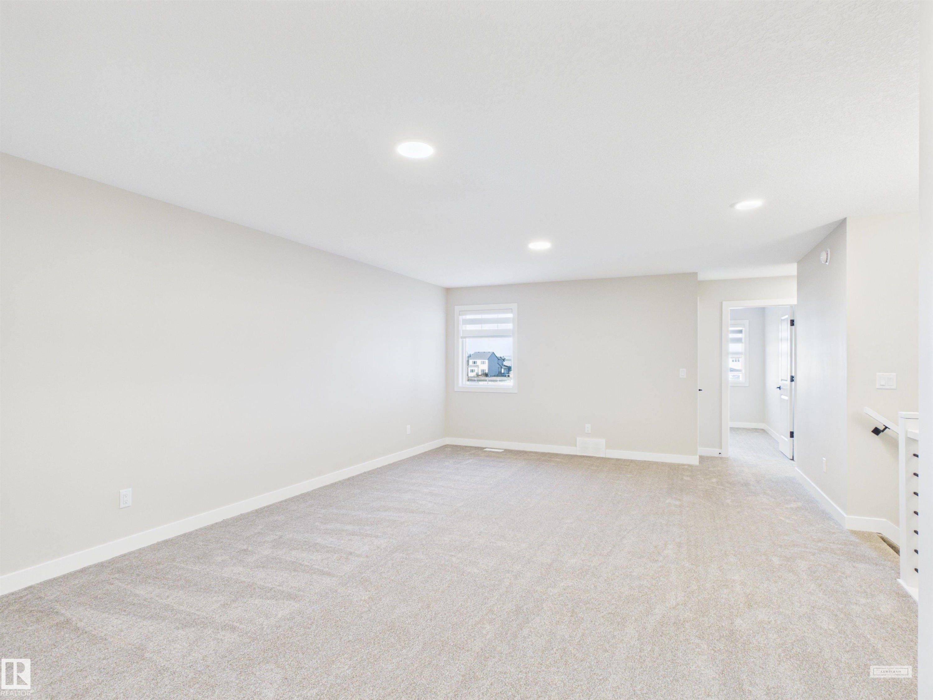 3 Emerson Landing, Spruce Grove, AB - Indoor Photo Showing Other Room