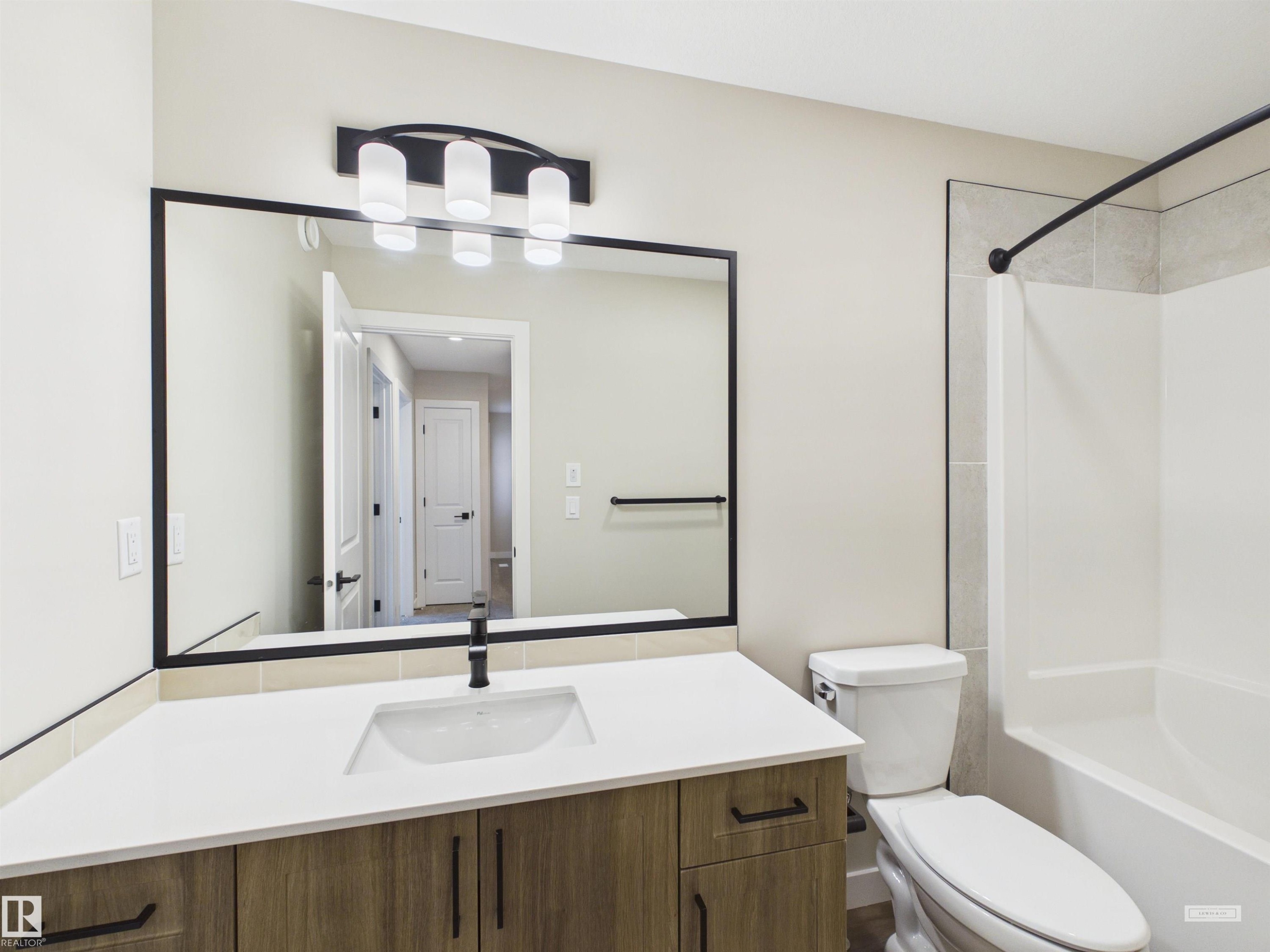 3 Emerson Landing, Spruce Grove, AB - Indoor Photo Showing Bathroom