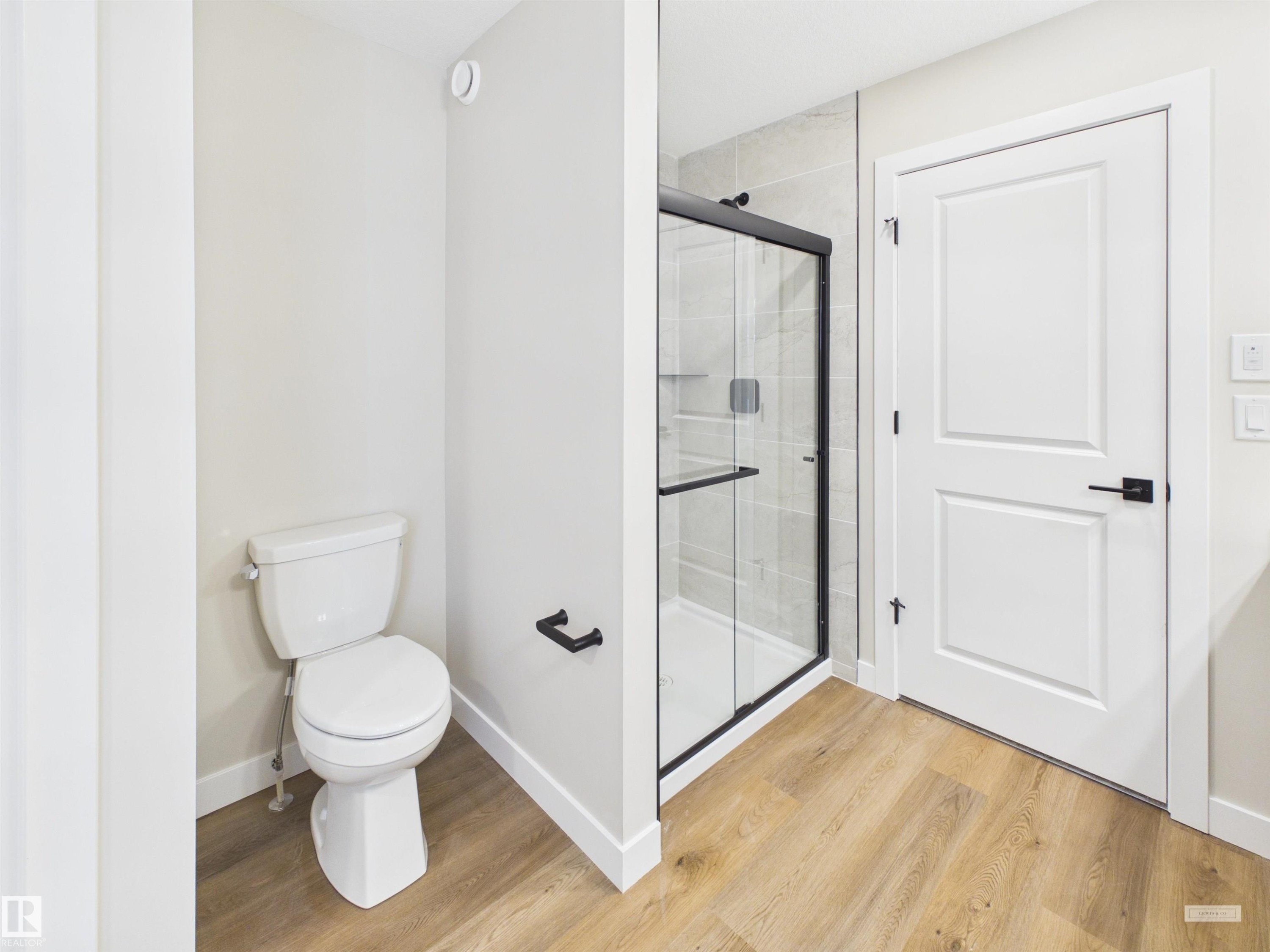 3 Emerson Landing, Spruce Grove, AB - Indoor Photo Showing Bathroom