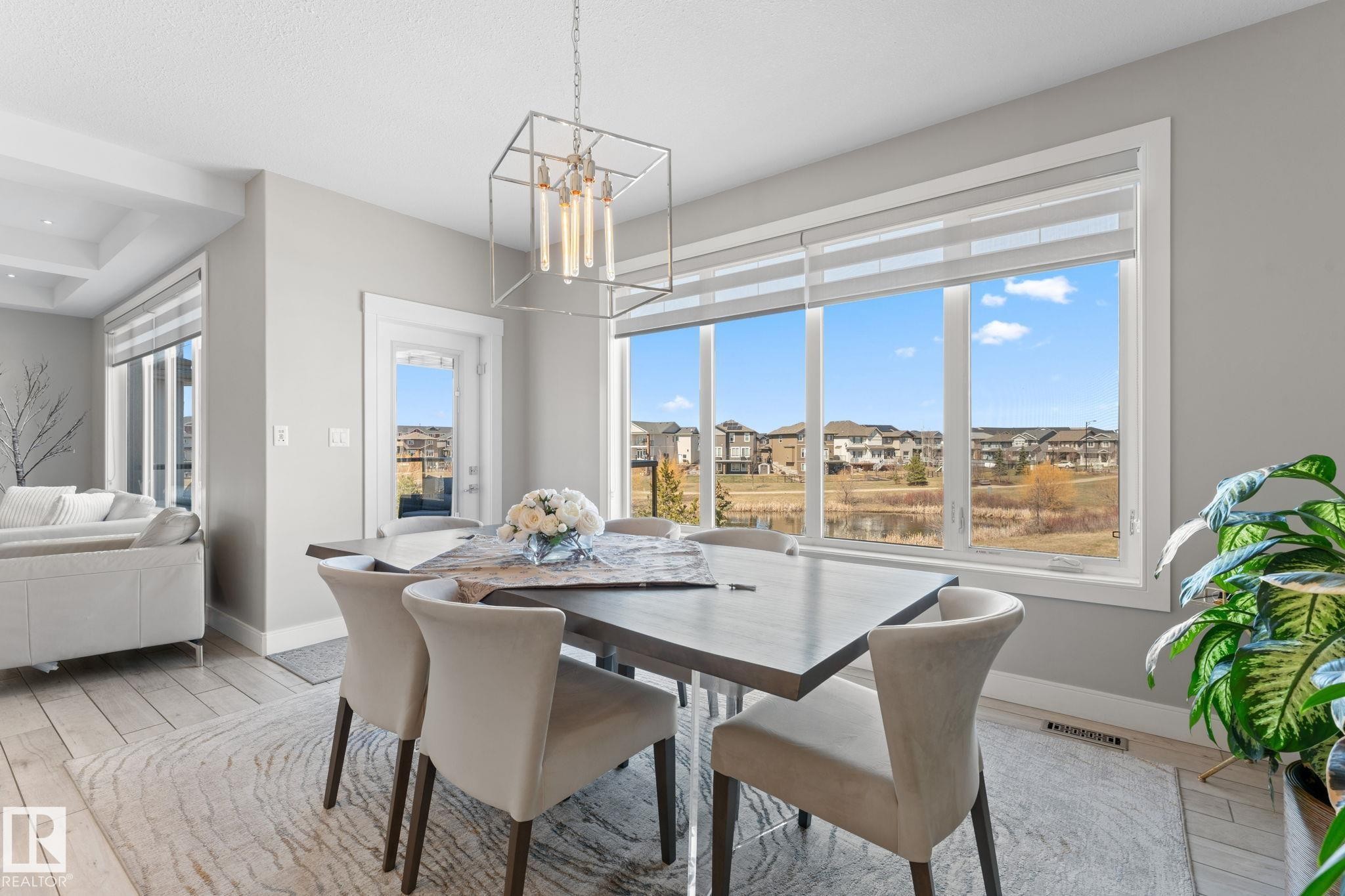 7640 179 Avenue, Edmonton, AB - Indoor Photo Showing Dining Room