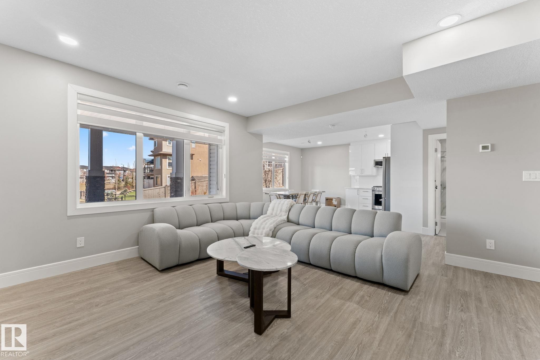 7640 179 Avenue, Edmonton, AB - Indoor Photo Showing Living Room