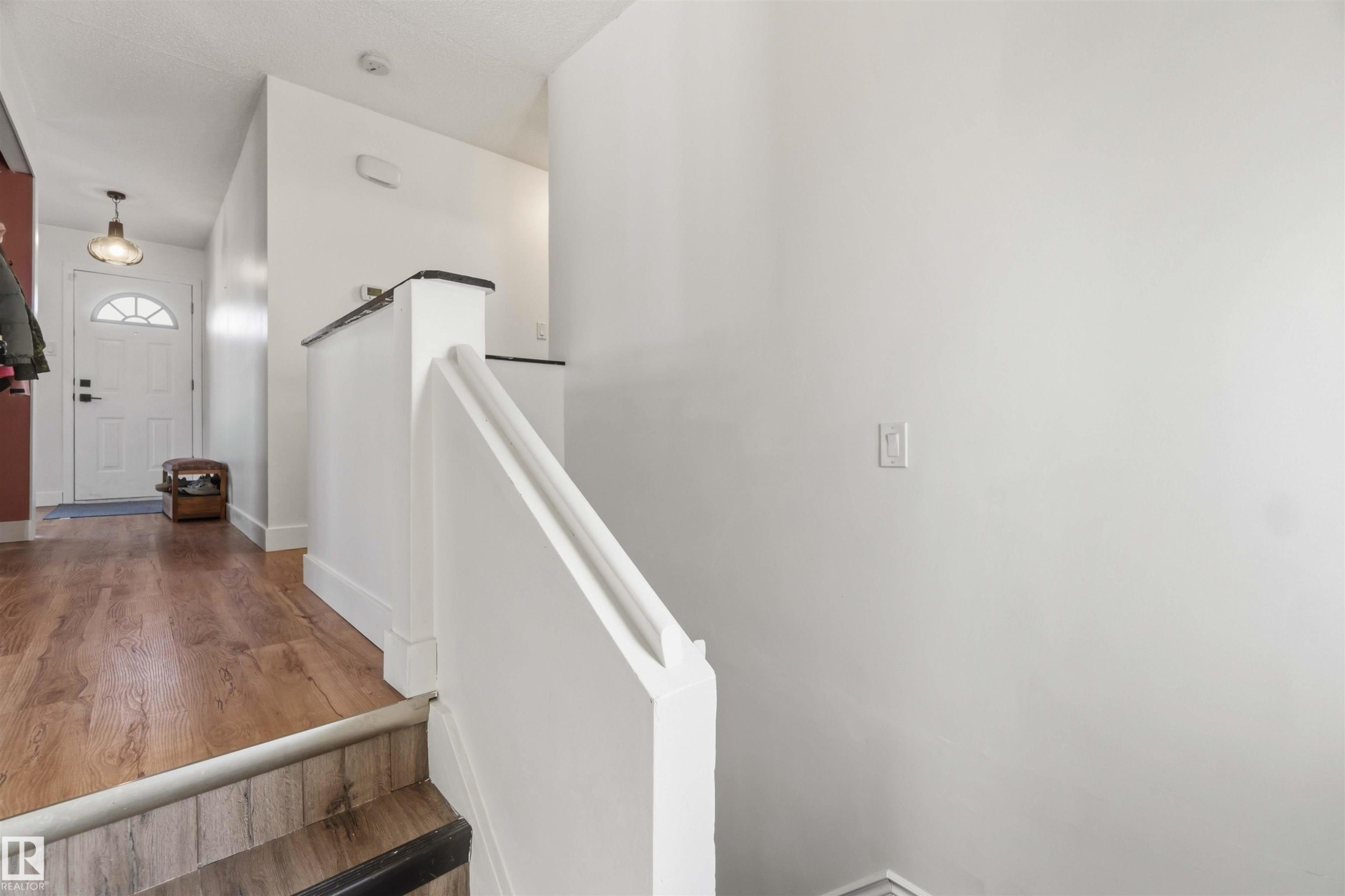 3119 110 Avenue, Edmonton, AB - Indoor Photo Showing Other Room