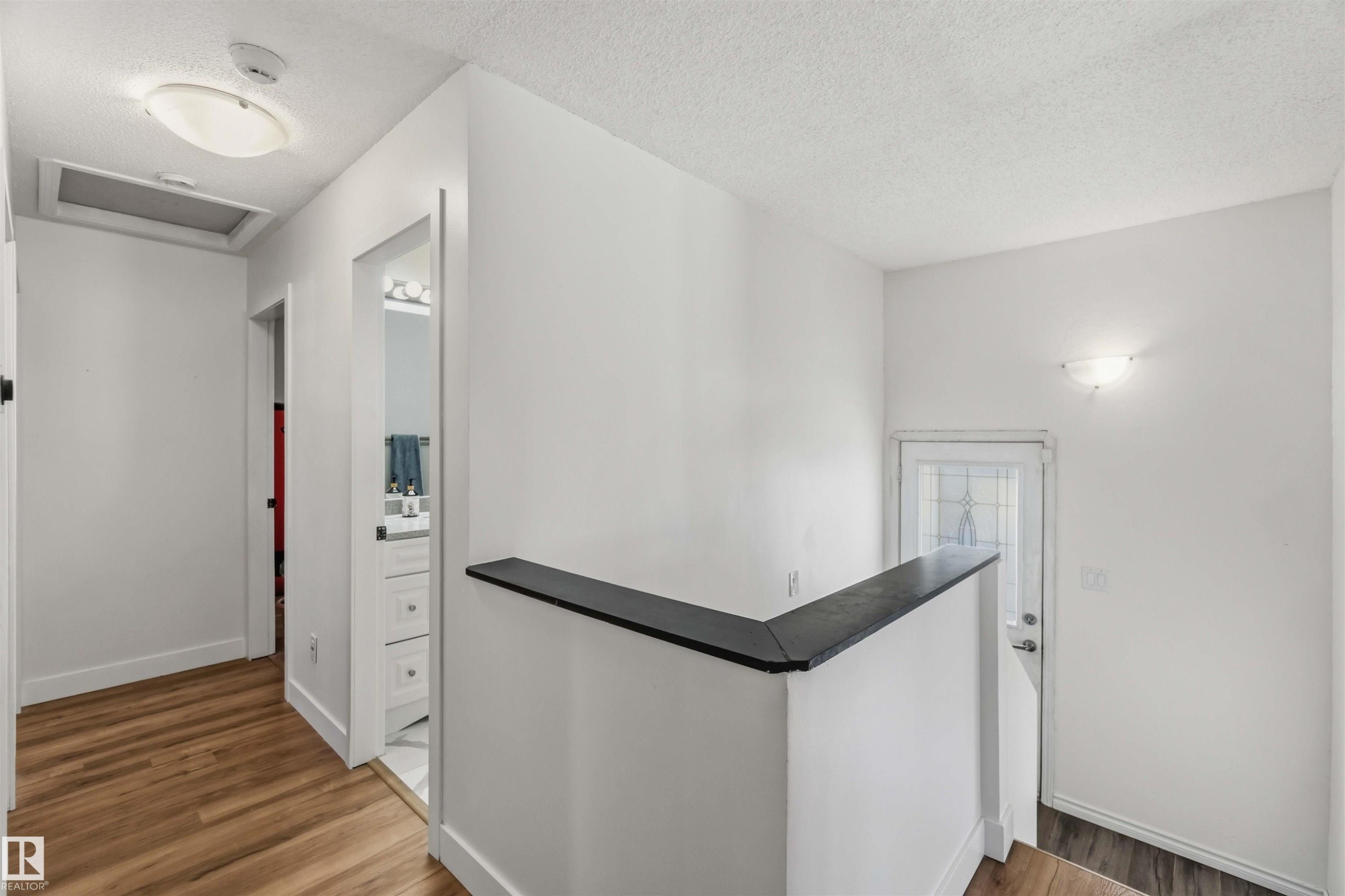 3119 110 Avenue, Edmonton, AB - Indoor Photo Showing Other Room