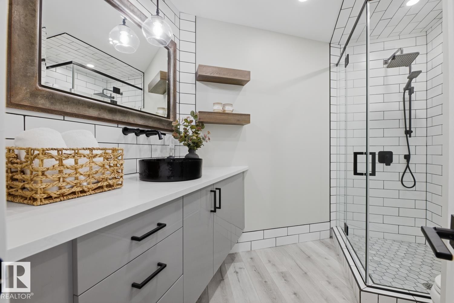 439 Rooney Crescent, Edmonton, AB - Indoor