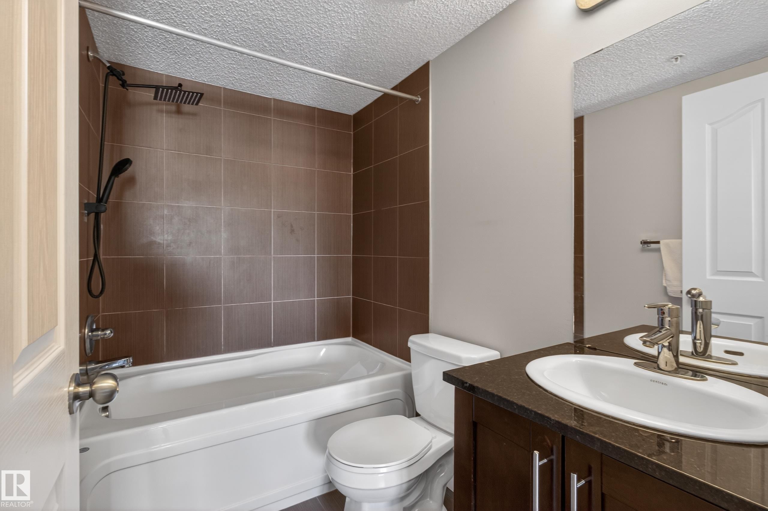 308 12045 22 Avenue, Edmonton, AB - Indoor Photo Showing Bathroom