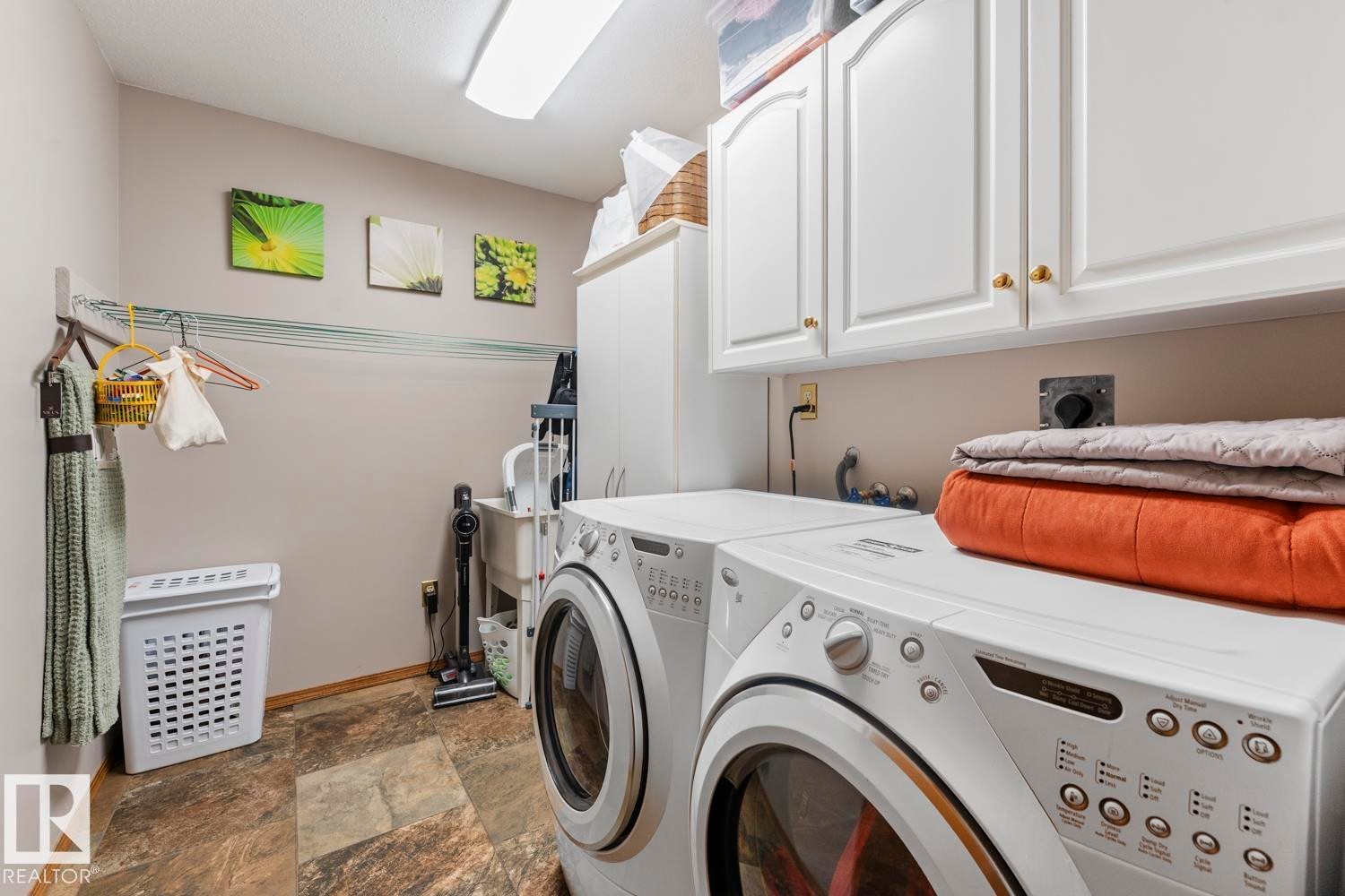 1802 2 Avenue, Cold Lake, AB