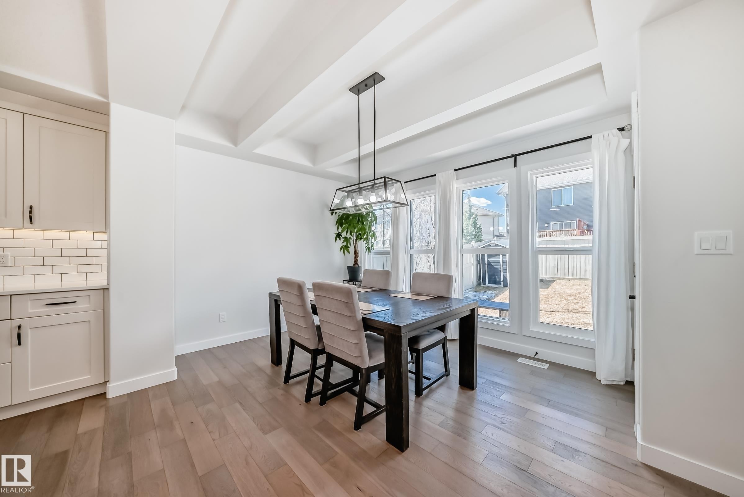 6479 Elston Loop, Edmonton, AB - Indoor Photo Showing Dining Room