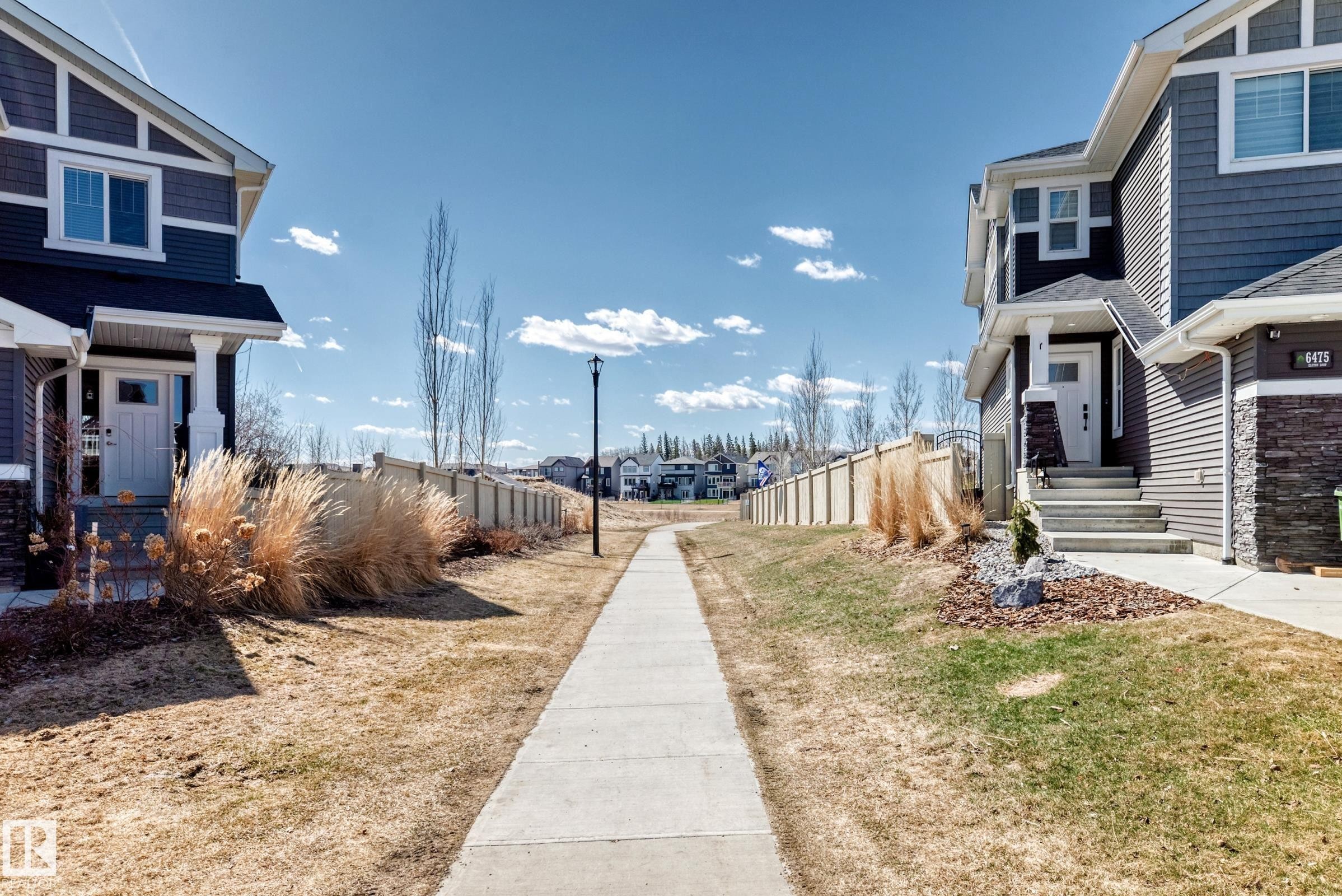 6479 Elston Loop, Edmonton, AB - Outdoor With Facade