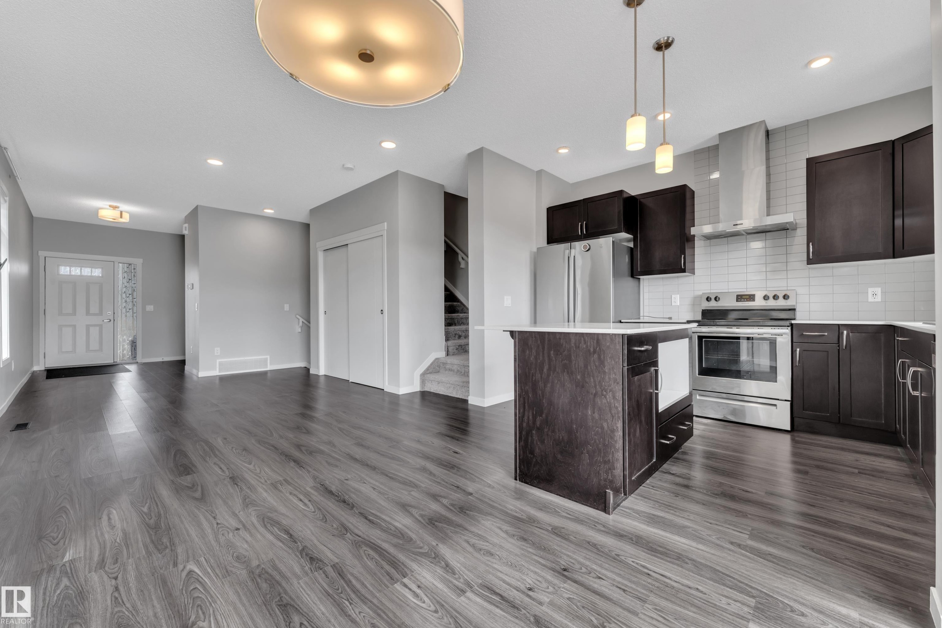 8781 Carson Way, Edmonton, AB - Indoor Photo Showing Kitchen With Stainless Steel Kitchen With Upgraded Kitchen