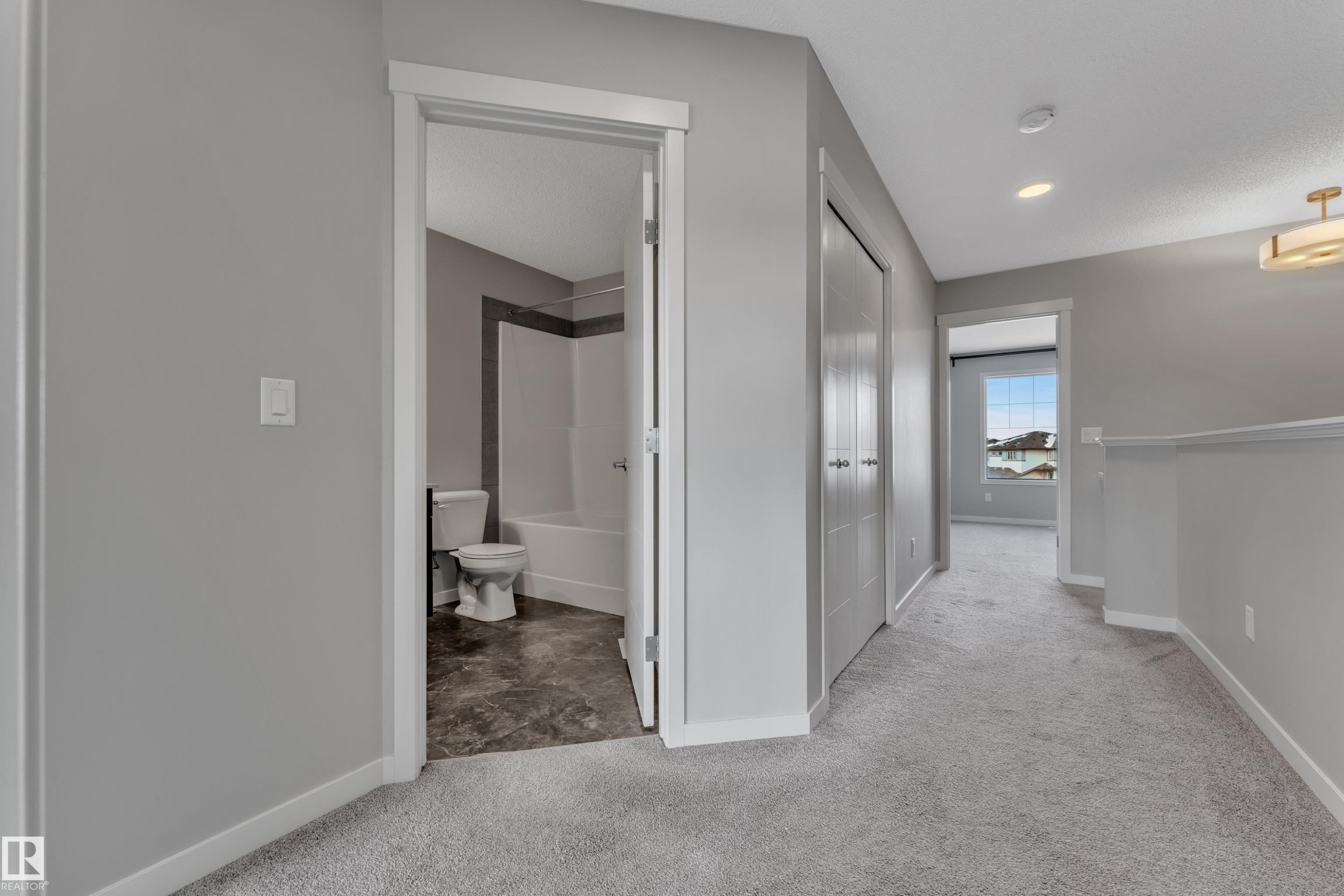 8781 Carson Way, Edmonton, AB - Indoor Photo Showing Other Room