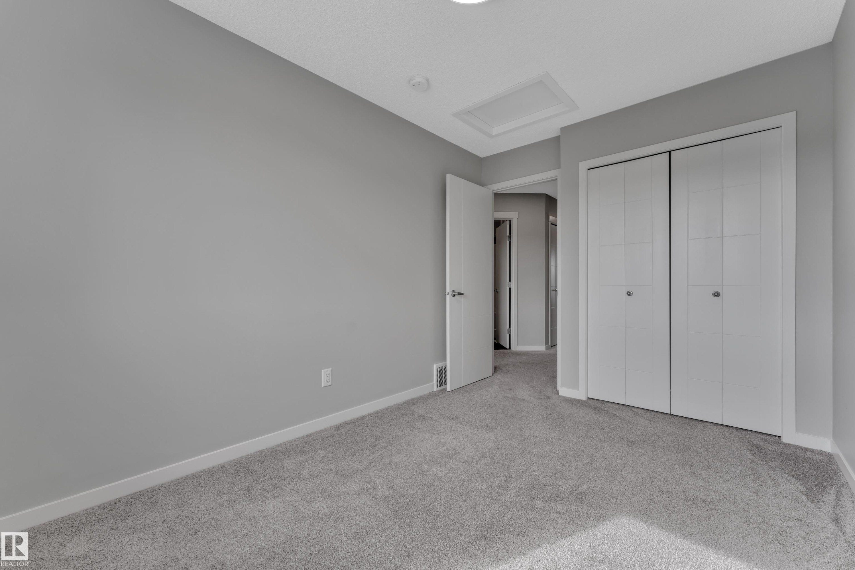8781 Carson Way, Edmonton, AB - Indoor Photo Showing Other Room